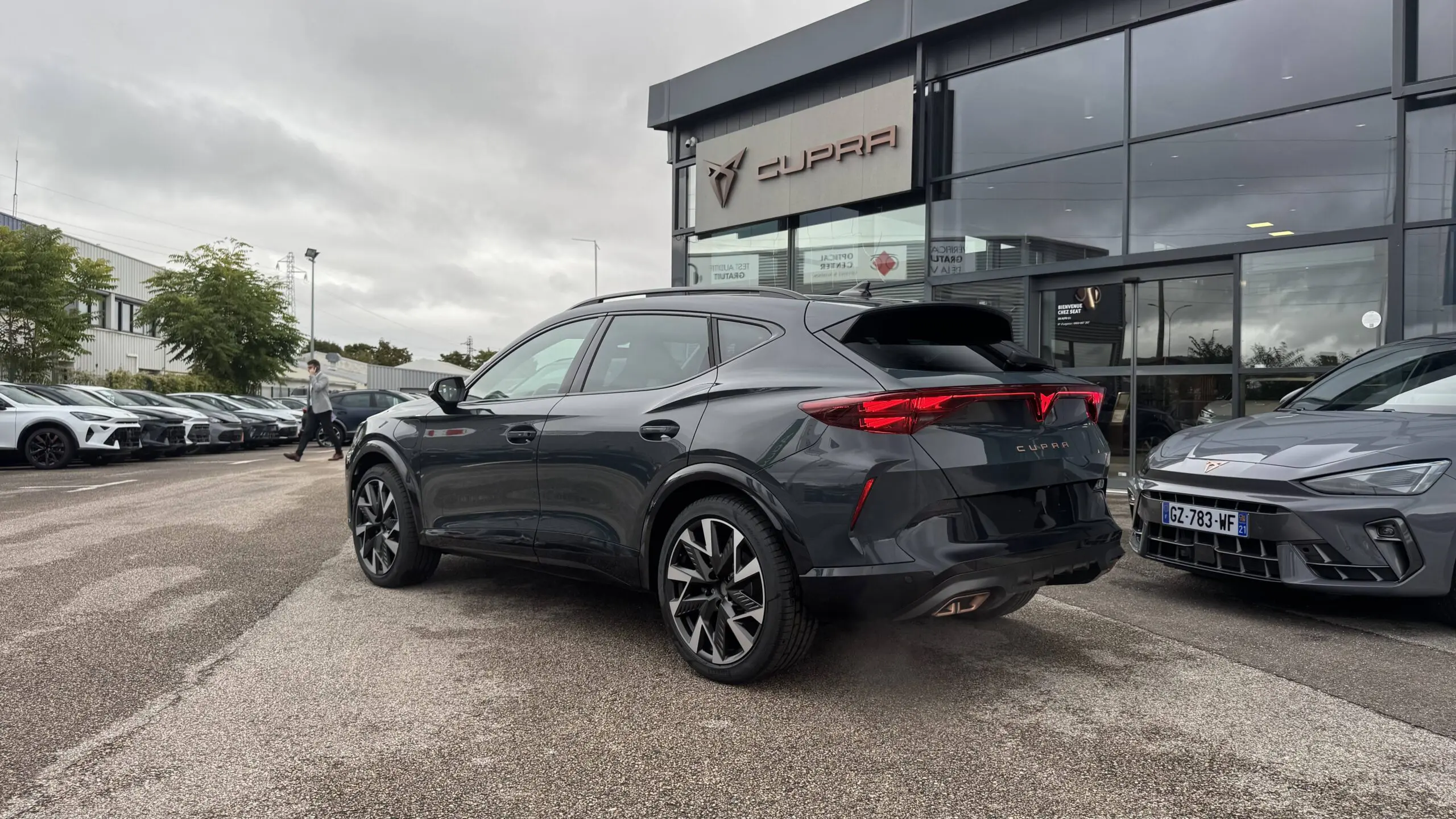 CUPRA_FORMENTOR_34-ARRIERE-DROIT