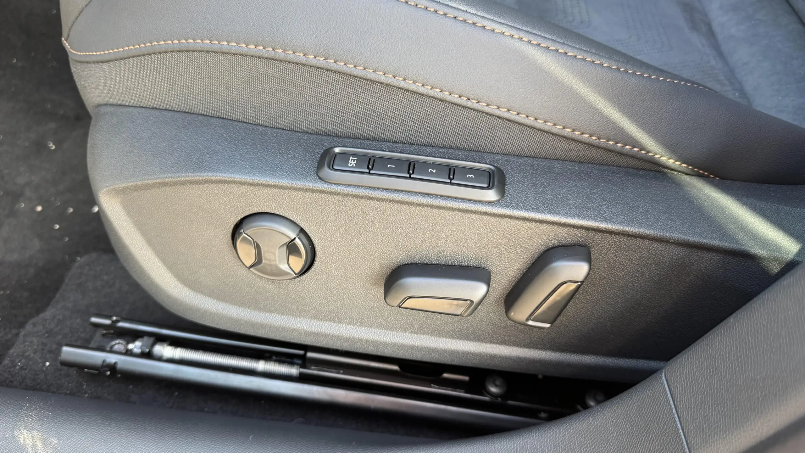 CUPRA_FORMENTOR_SIEGE-CONDUCTEUR