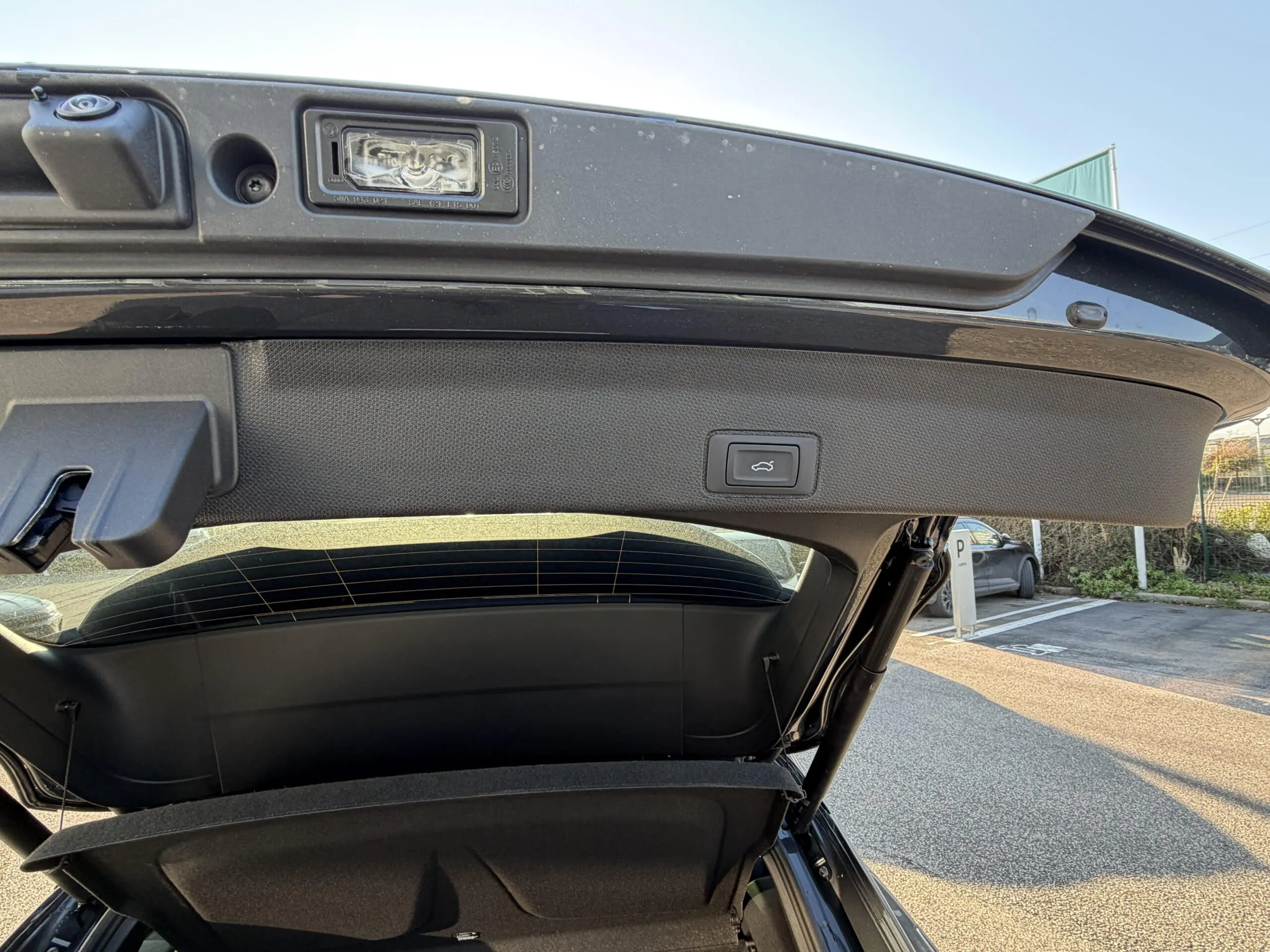 CUPRA_TERRAMAR_COMMANDE-DE-COFFRE