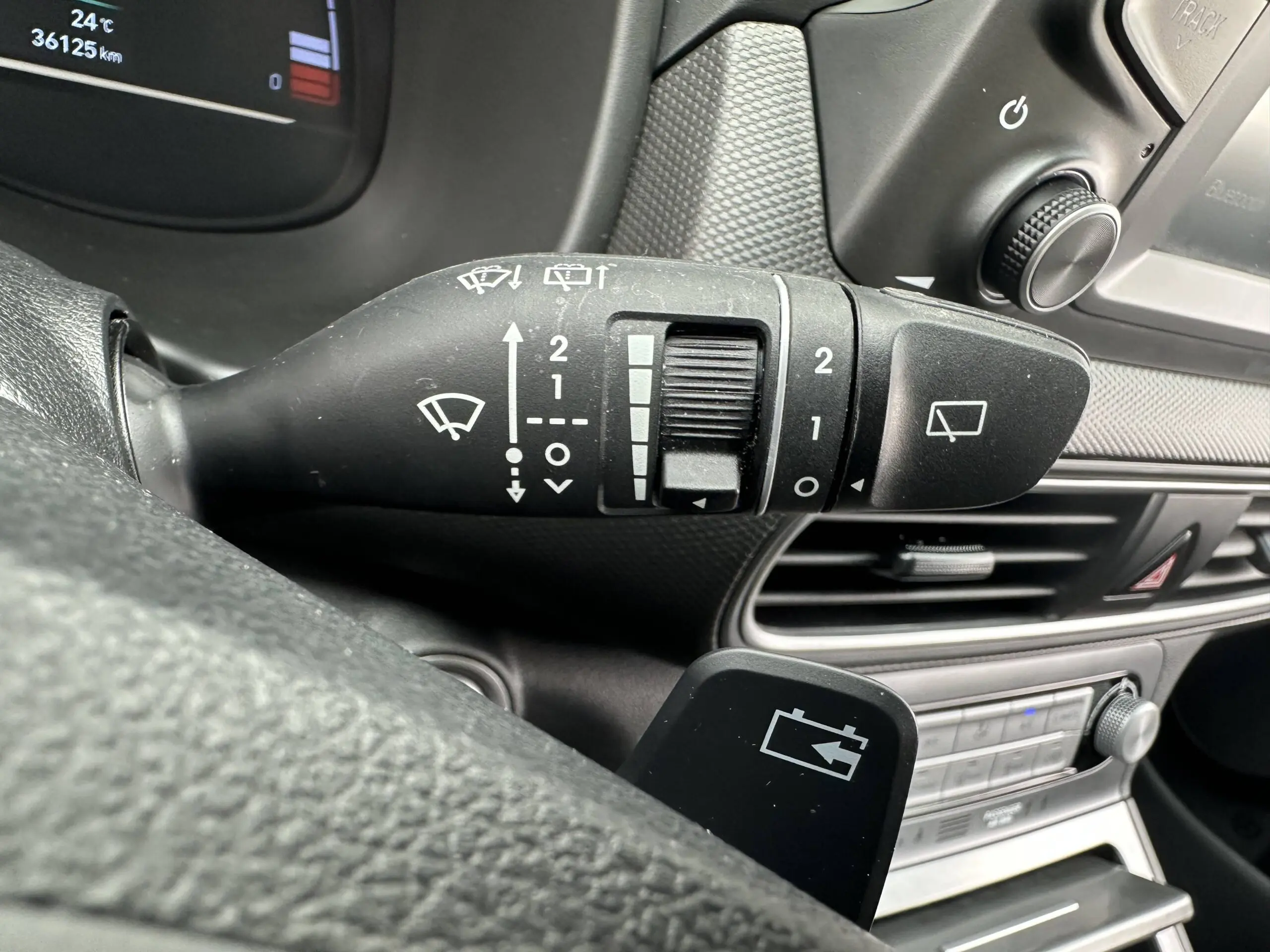 HYUNDAI_KONA-ELECTRIC