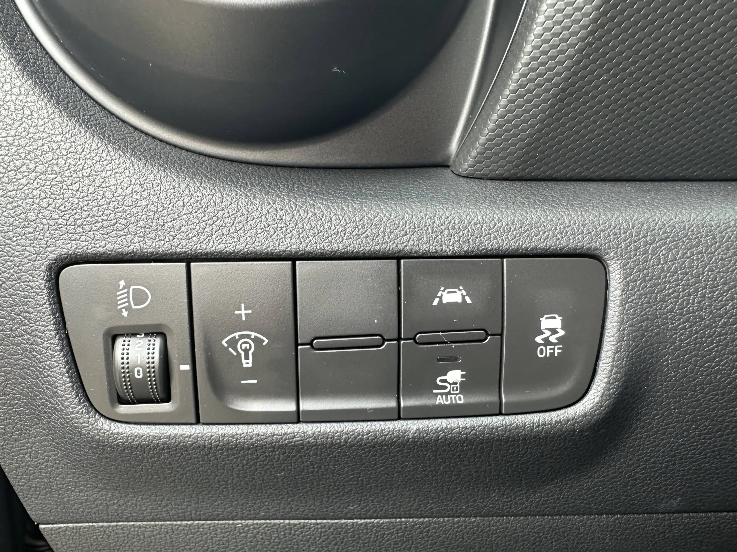 HYUNDAI_KONA-ELECTRIC