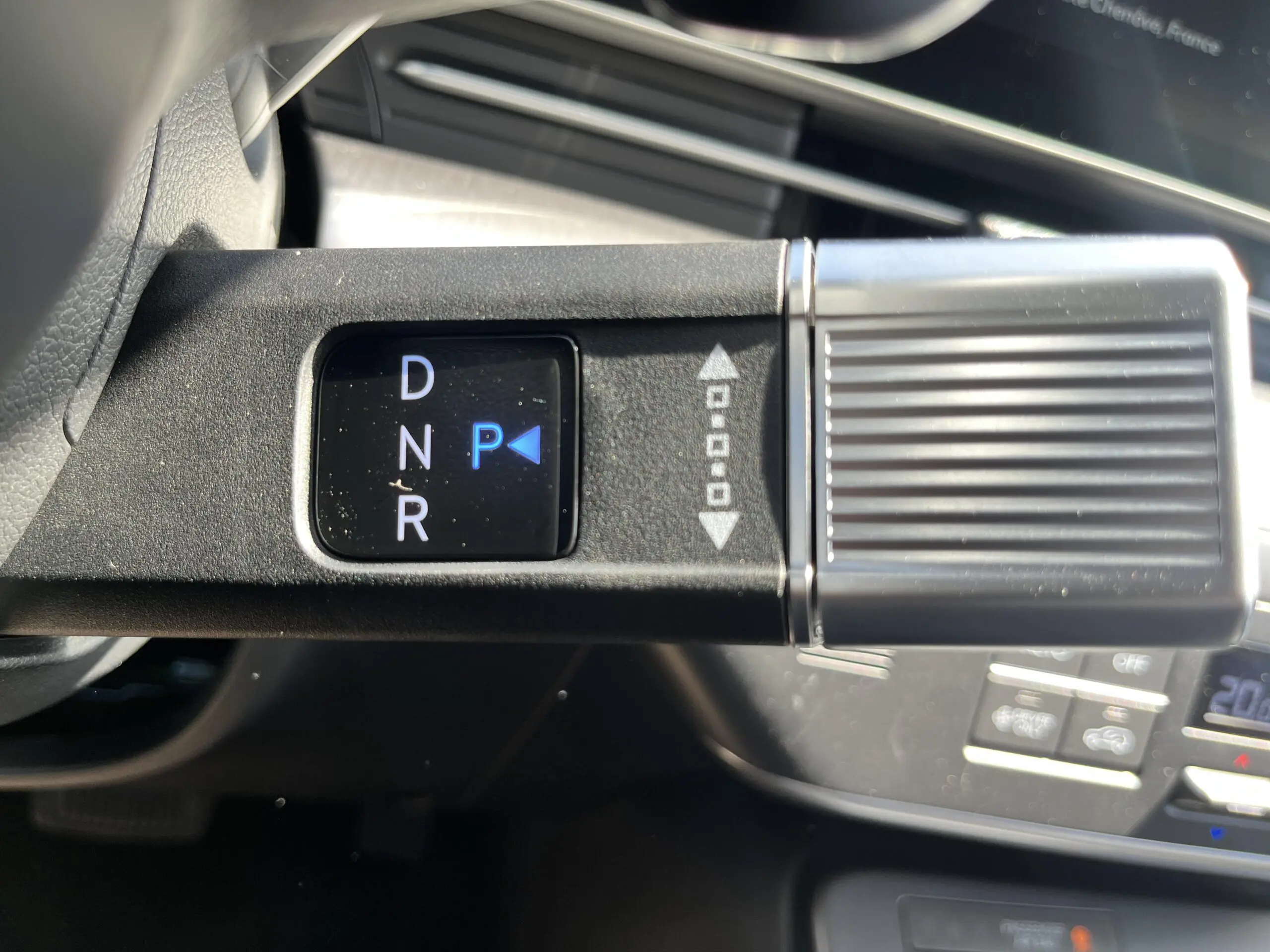 HYUNDAI_KONA_LEVIER-DE-VITESSE