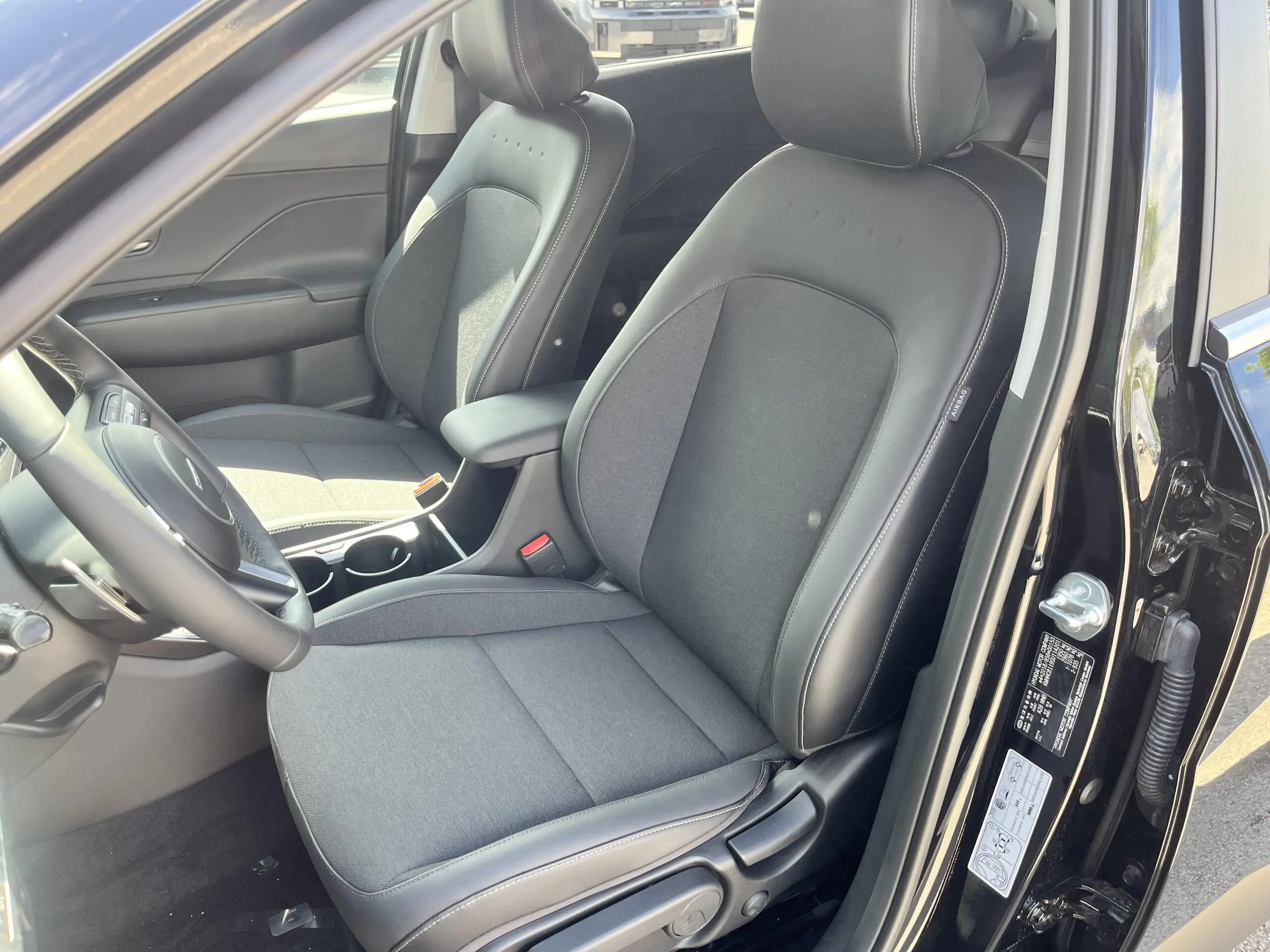 HYUNDAI_KONA_SIEGE-CONDUCTEUR