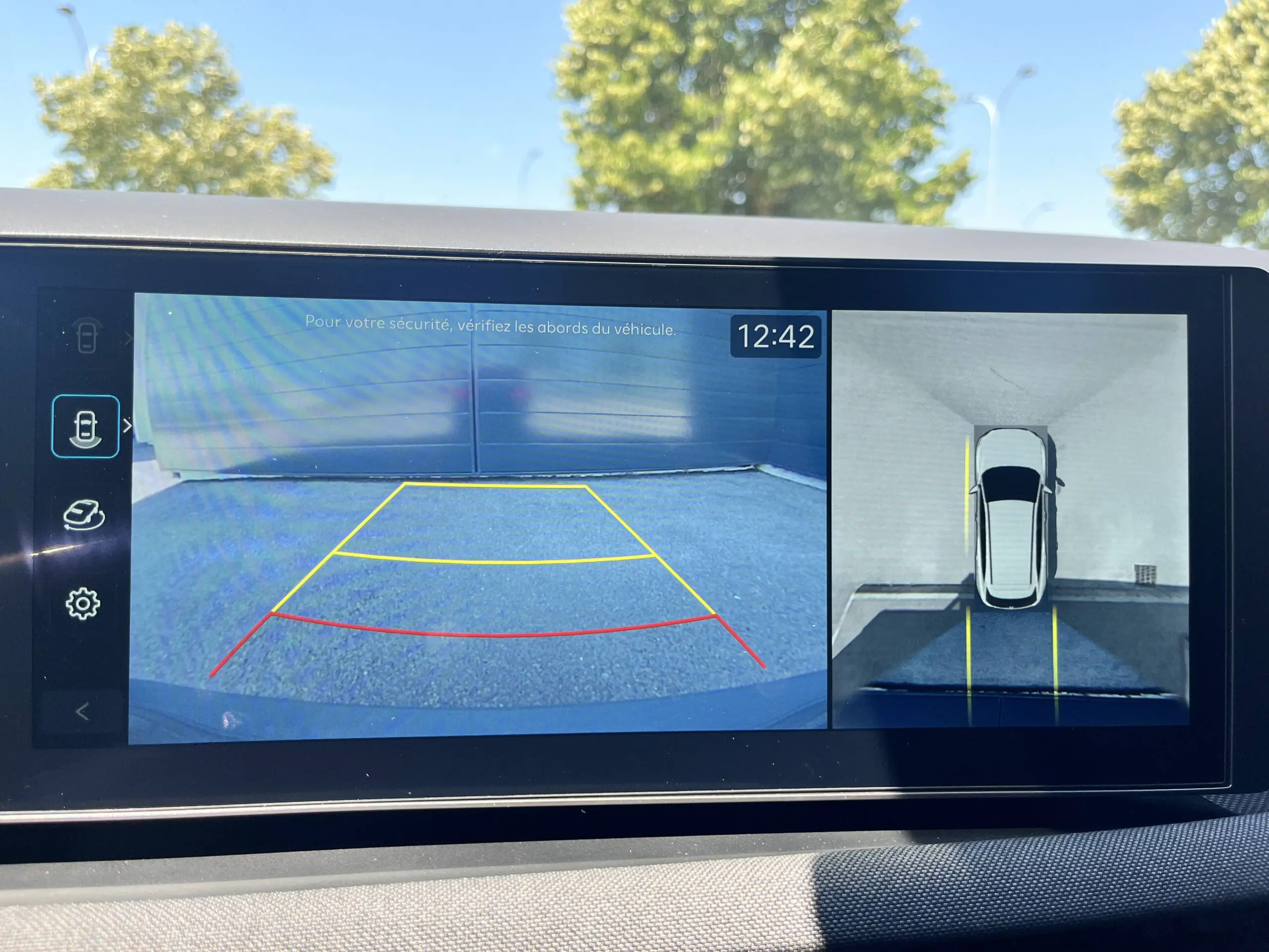 HYUNDAI_TUCSON_CONSOLE-CENTRALE-CAMERA-DE-RECUL