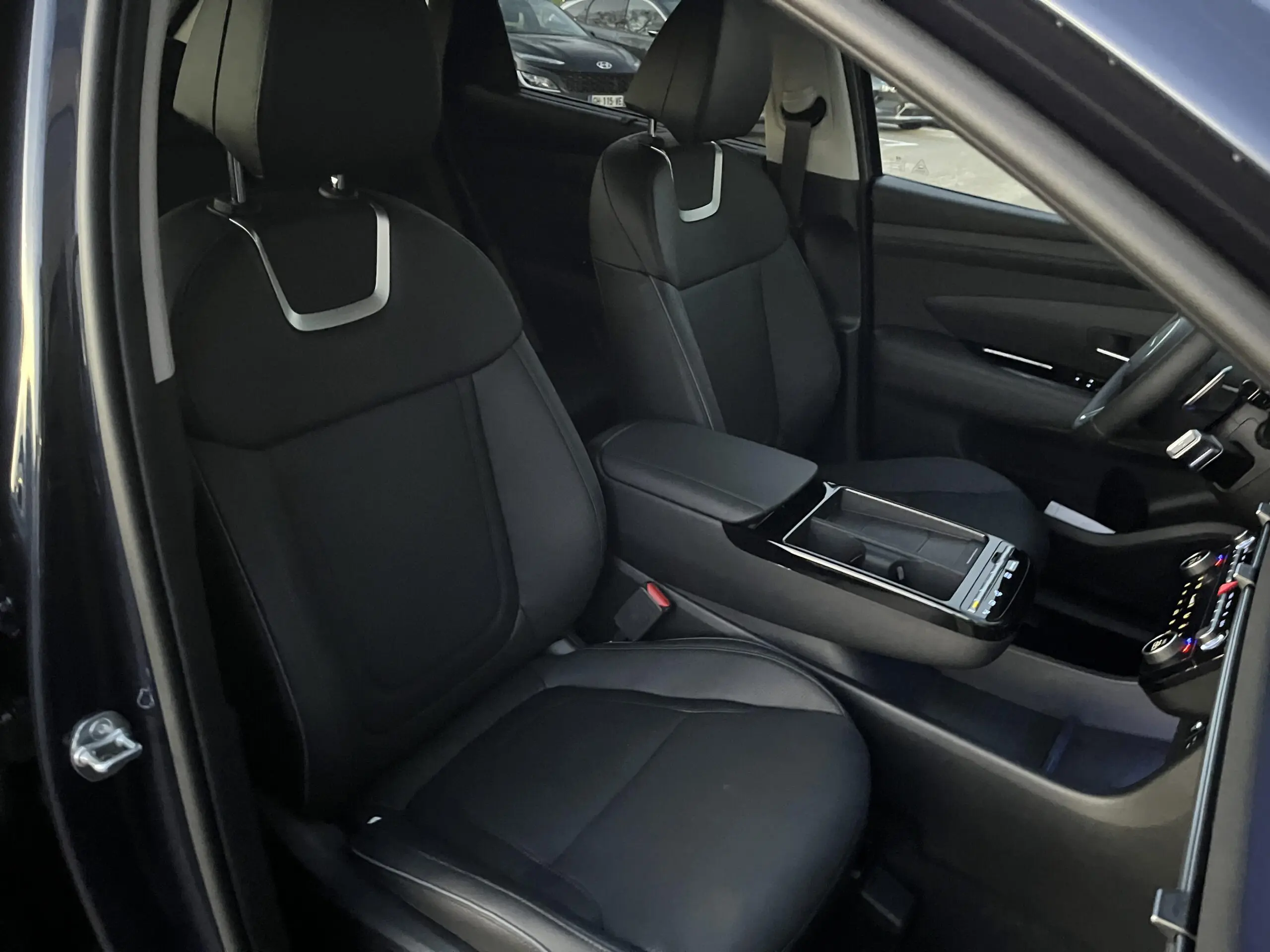 HYUNDAI_TUCSON_SIEGE-AVANT-PASSAGER