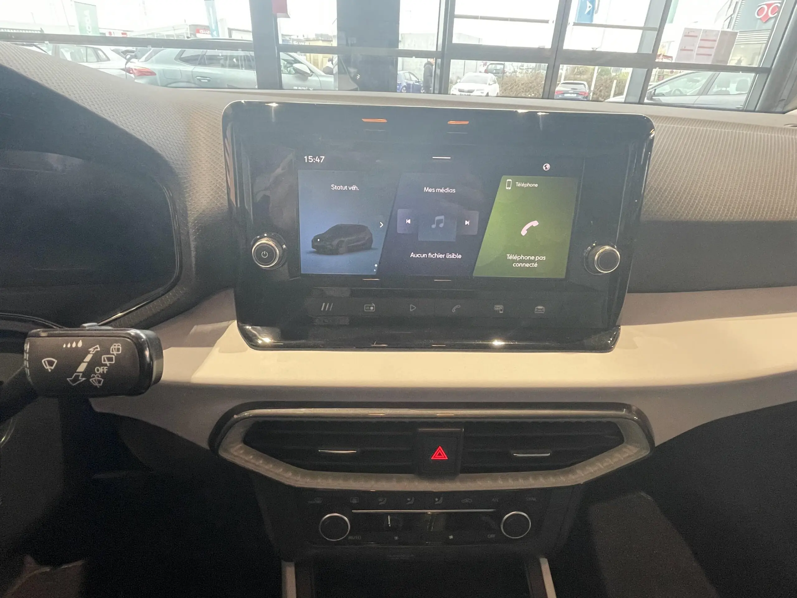 SEAT_ARONA_CONSOLE-CENTRALE