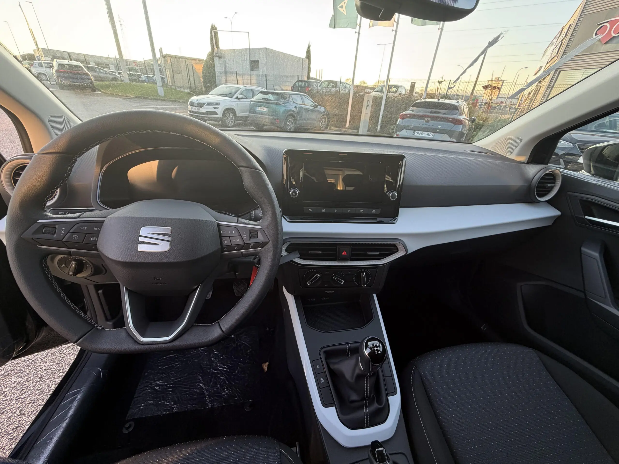 SEAT_ARONA_CONSOLE-CENTRALE