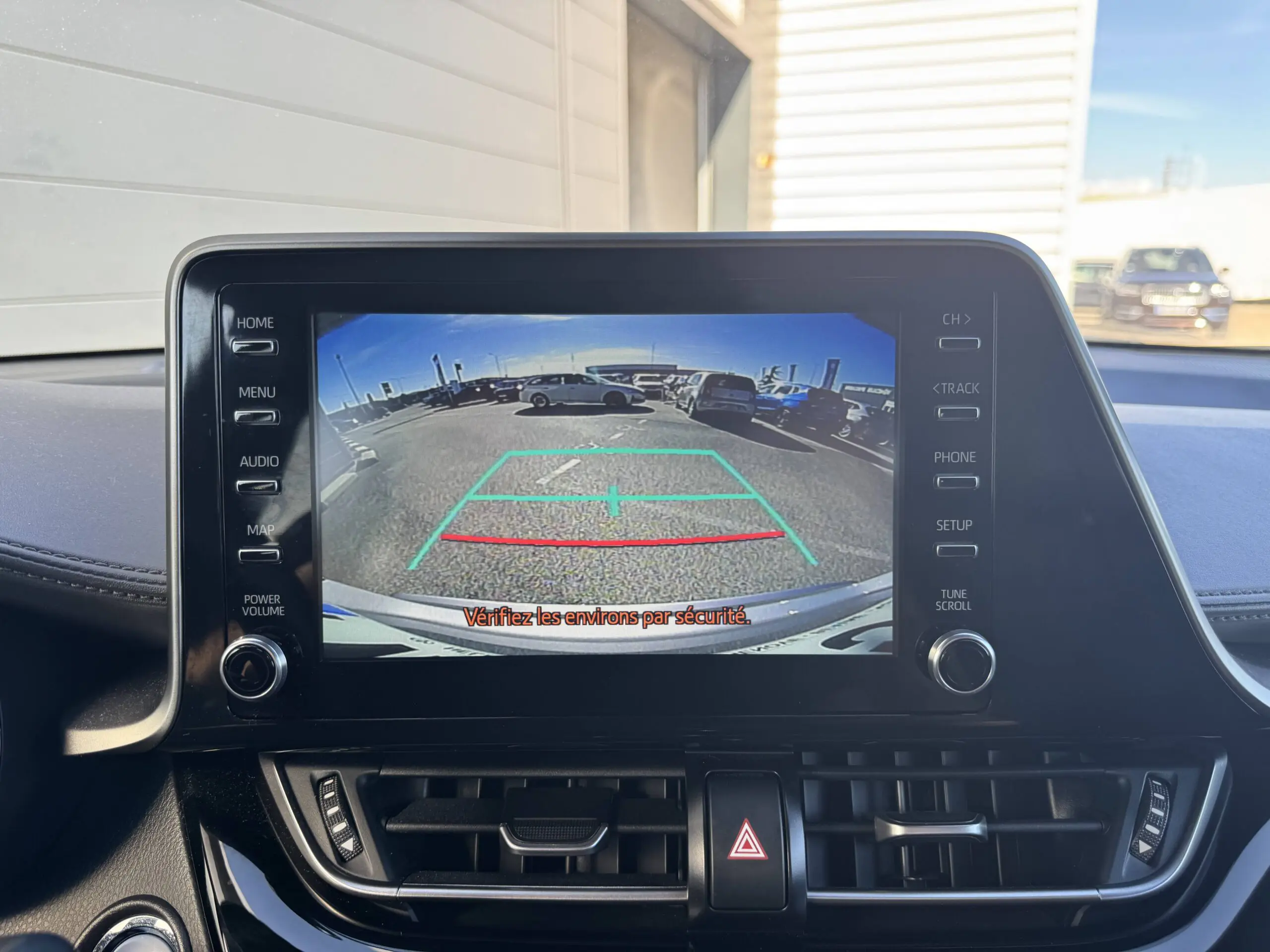 TOYOTA_C-HR-HYBRIDE-MY20