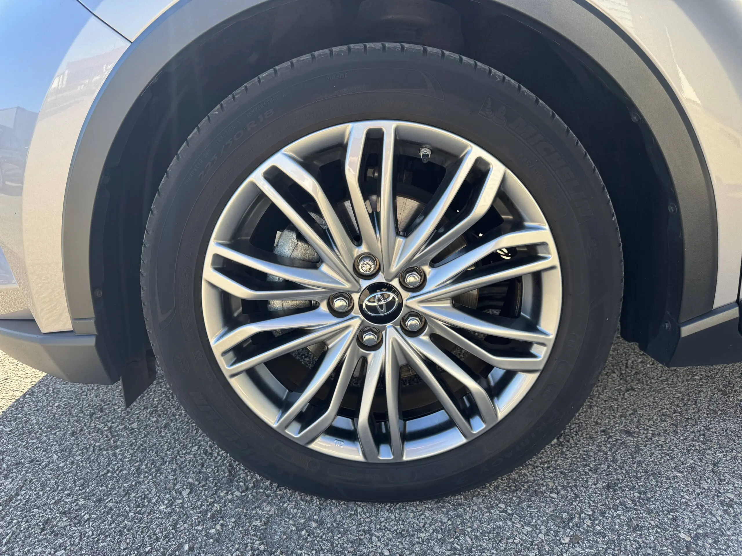 TOYOTA_C-HR-HYBRIDE-MY20