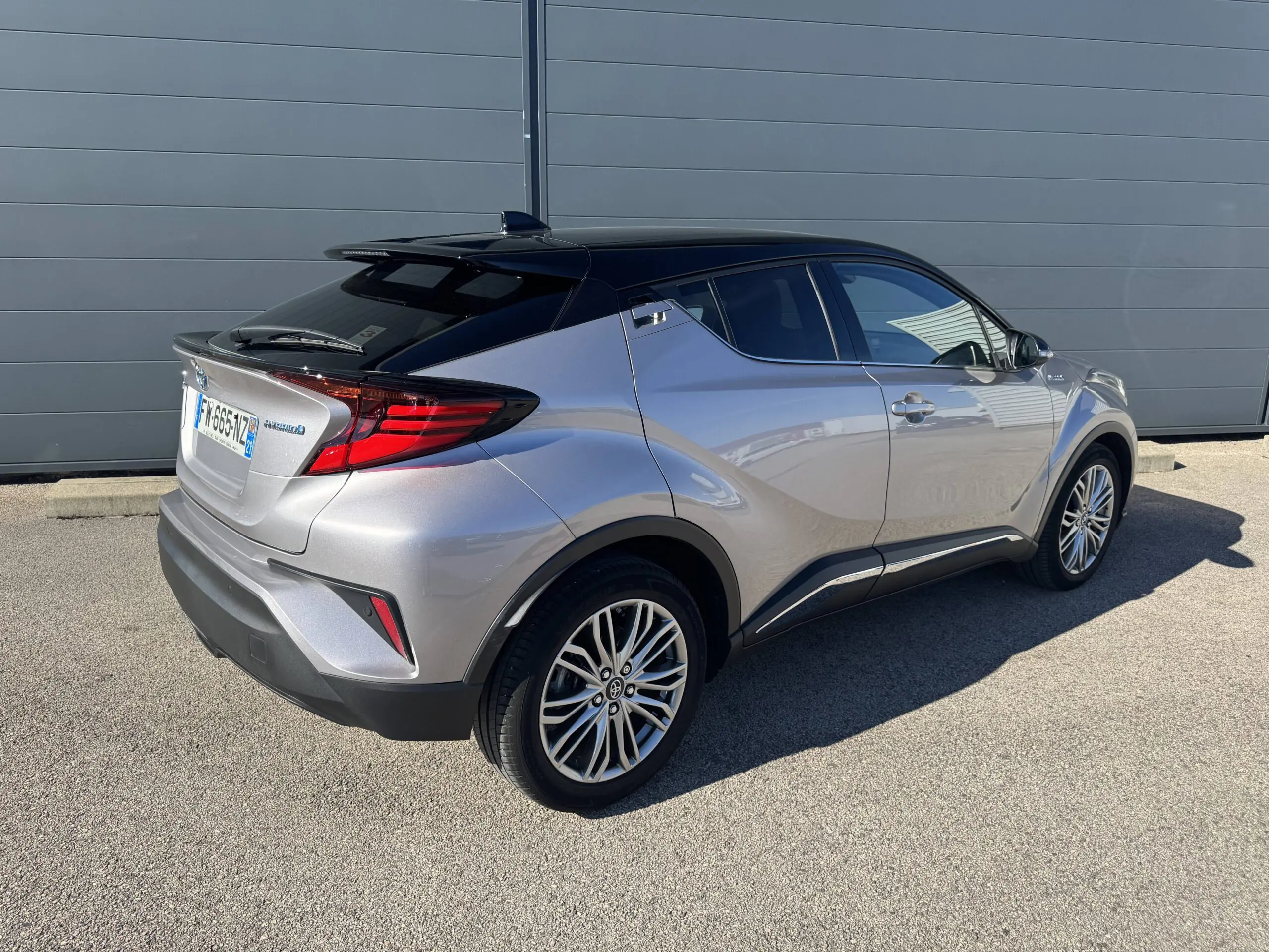 TOYOTA_C-HR-HYBRIDE-MY20