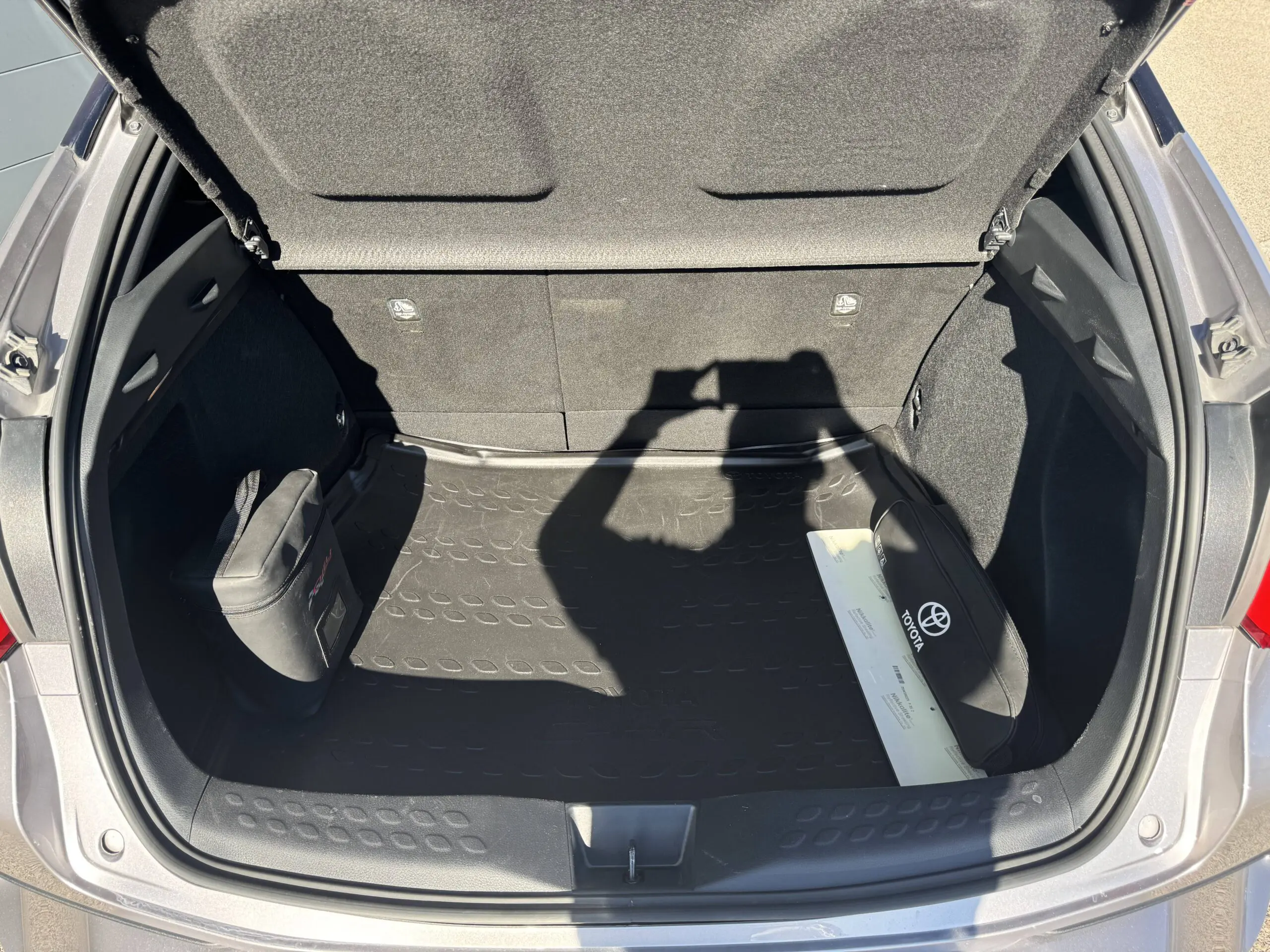 TOYOTA_C-HR-HYBRIDE-MY20