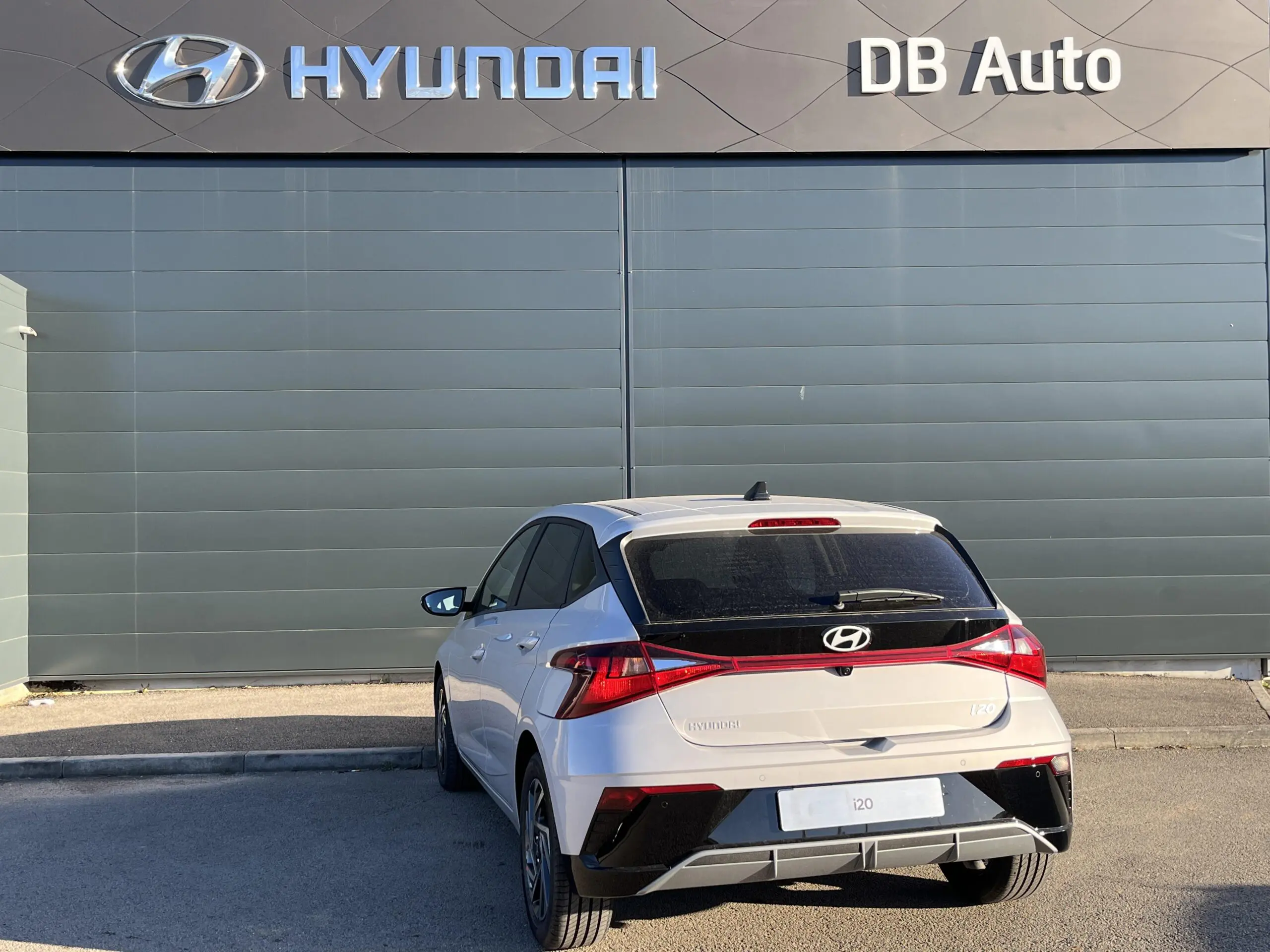 HYUNDAI_I20_34-ARRIERE-GAUCHE