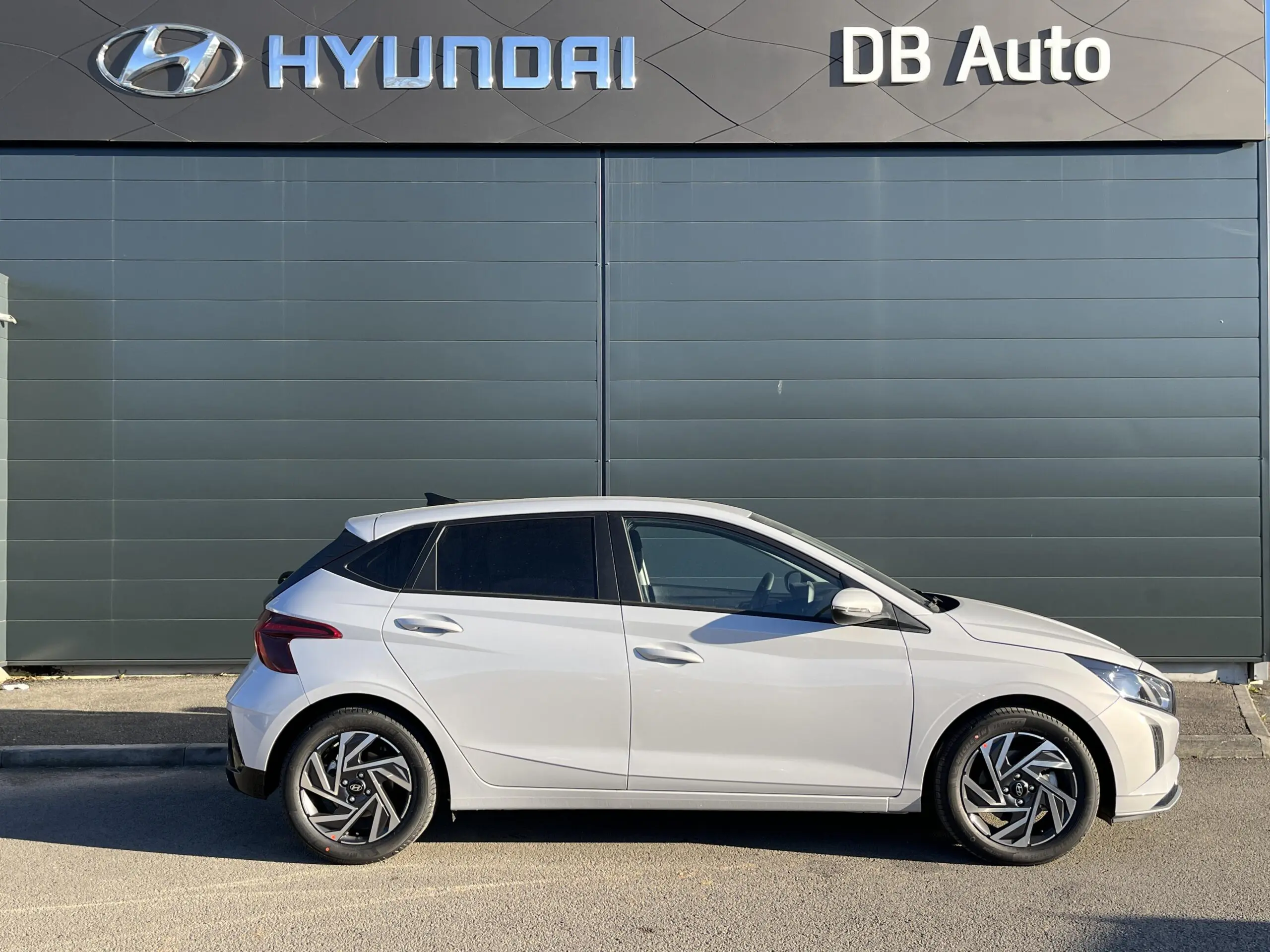 HYUNDAI_I20_PROFIL-DROIT