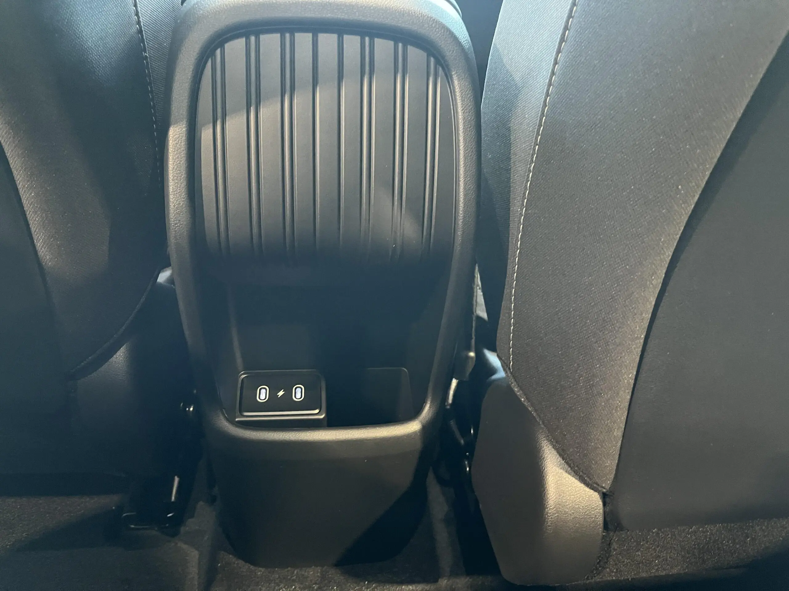 HYUNDAI_KONA-ELECTRIC