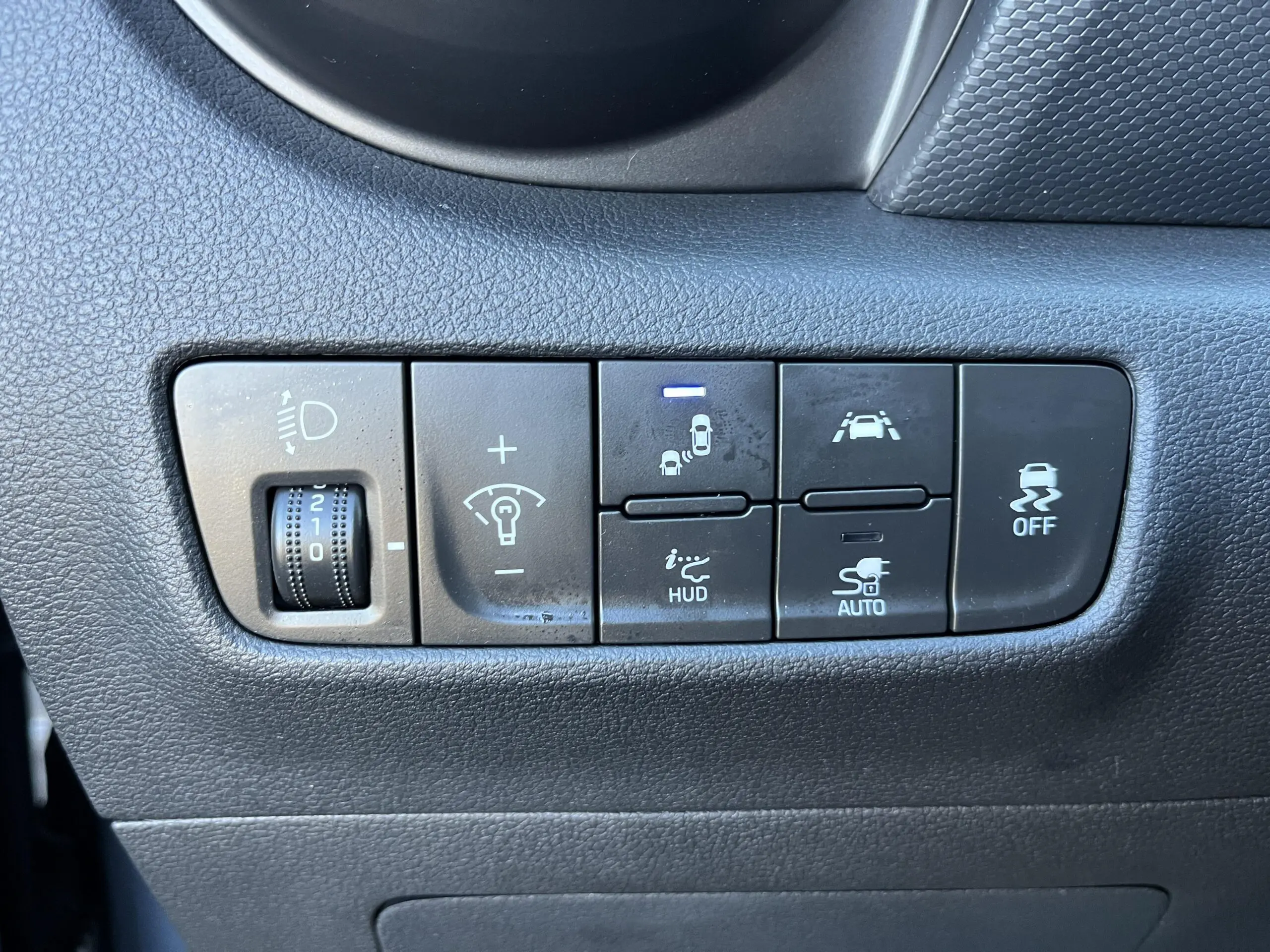 HYUNDAI_KONA-ELECTRIC