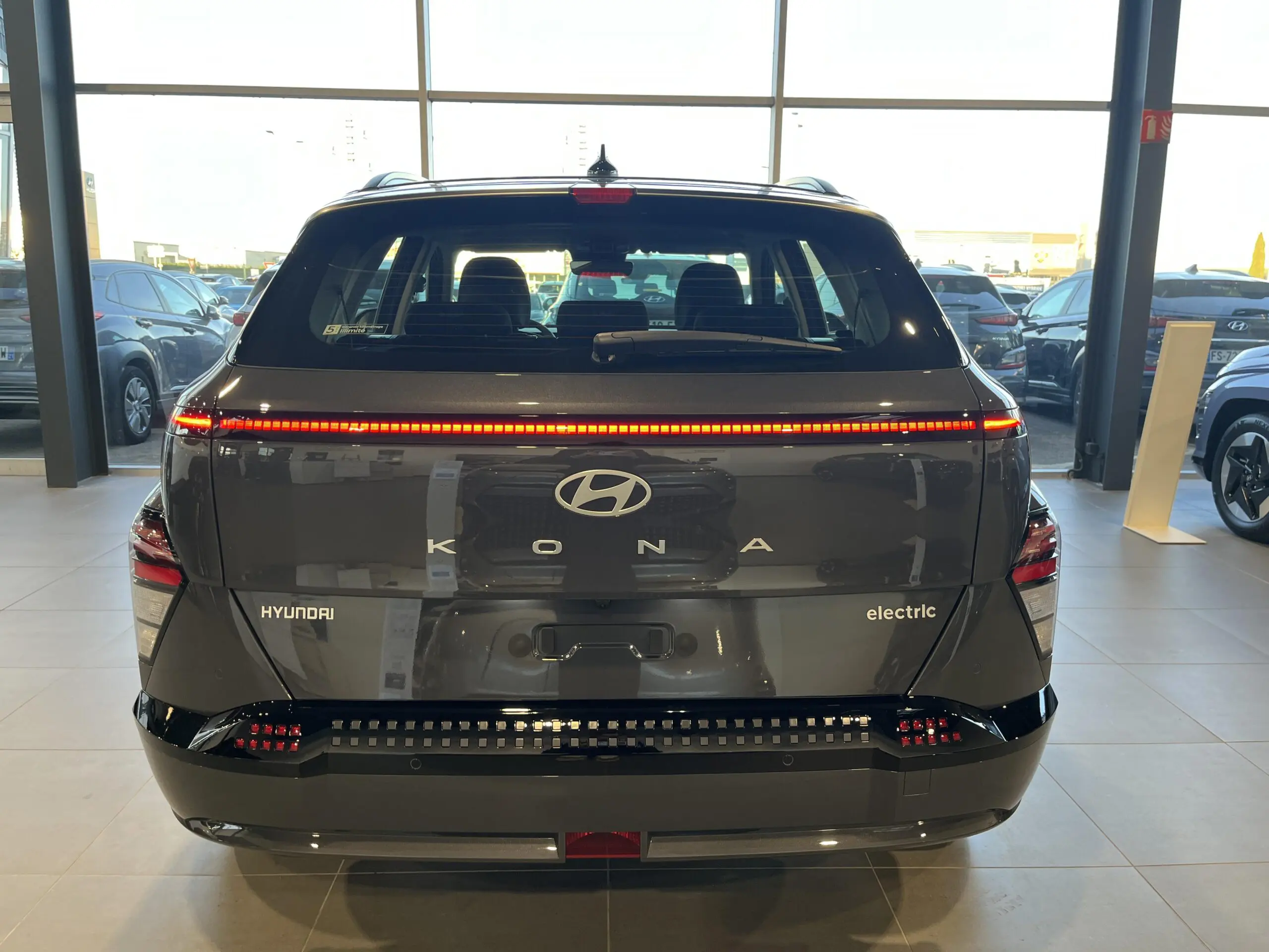 HYUNDAI_KONA-ELECTRIC_FACE-ARRIERE