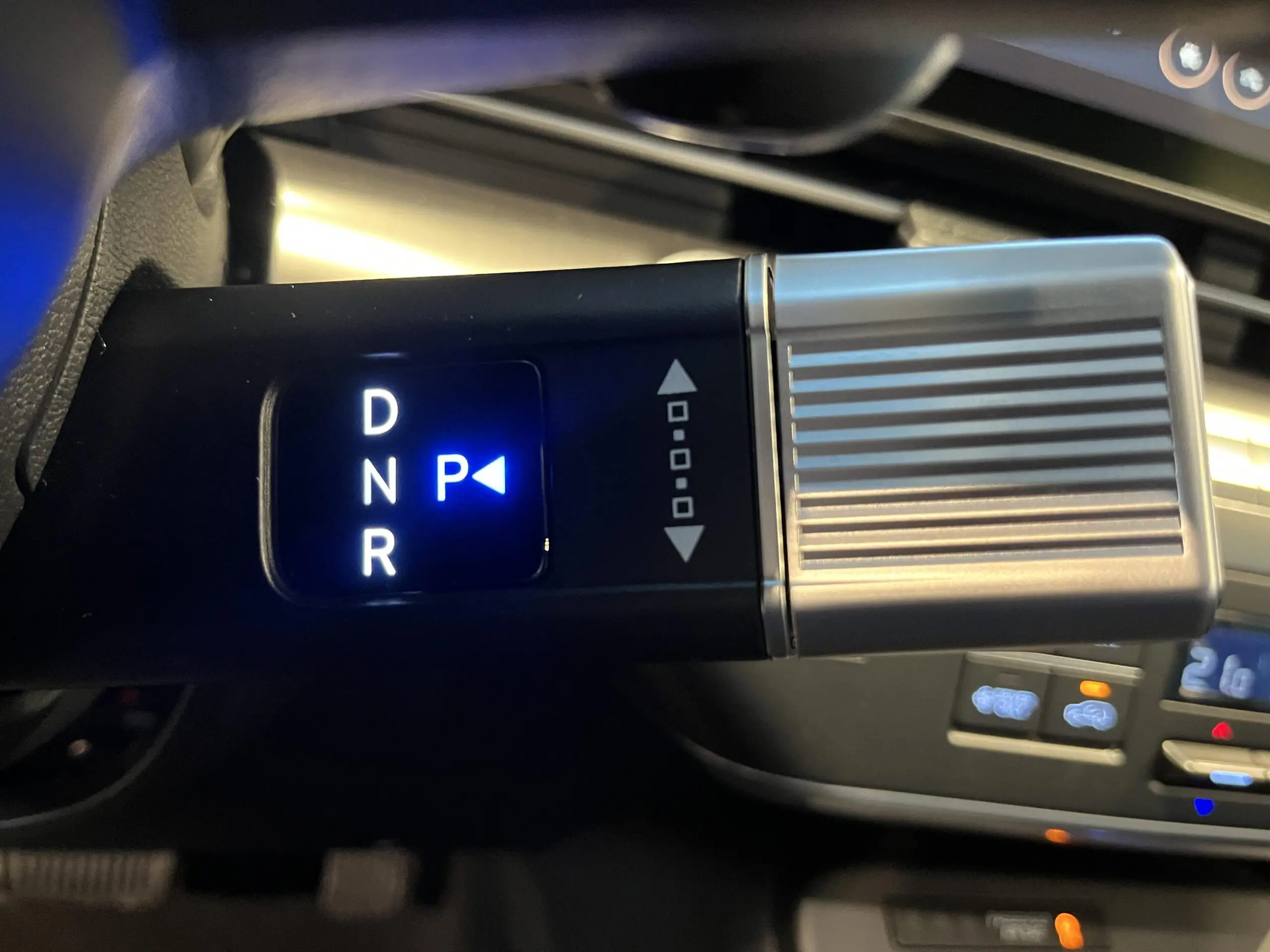 HYUNDAI_KONA-ELECTRIC_LEVIER-DE-VITESSE