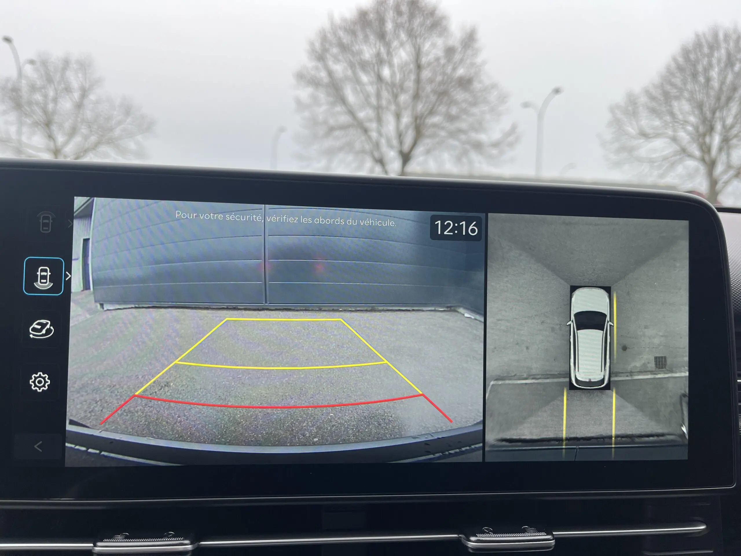 HYUNDAI_KONA_CONSOLE-CENTRALE-CAMERA-DE-RECUL