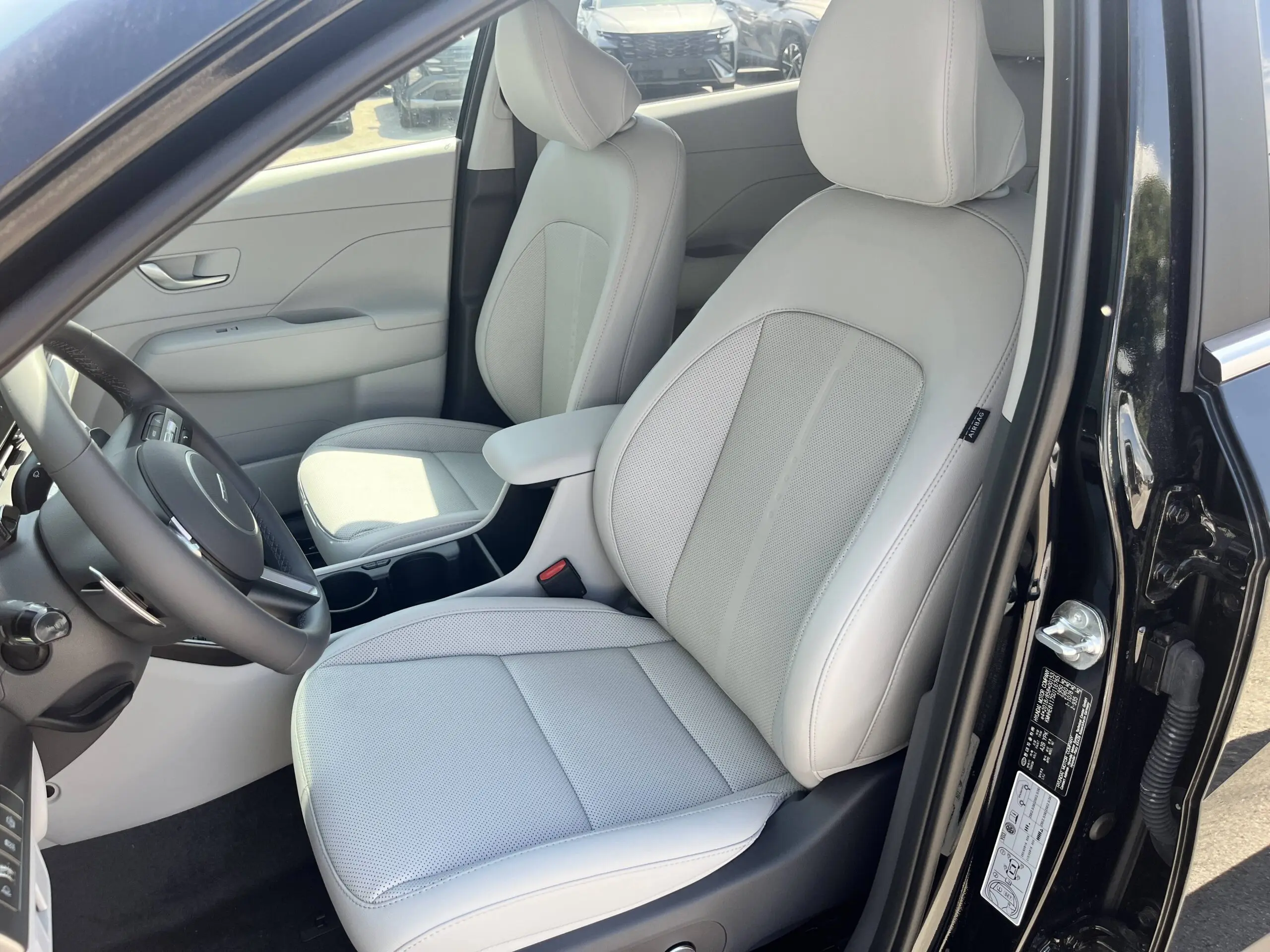 HYUNDAI_KONA_INTERIEUR-CONDUCTEUR