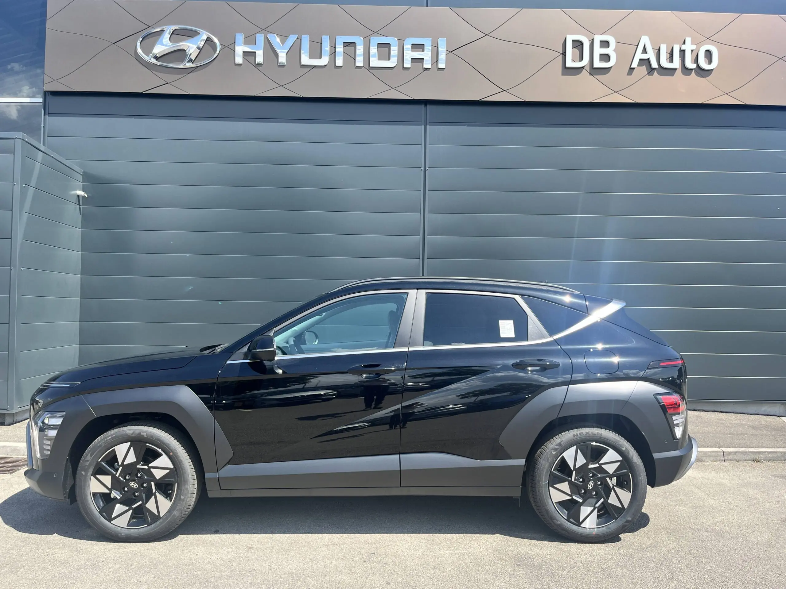 HYUNDAI_KONA_PROFIL-GAUCHE
