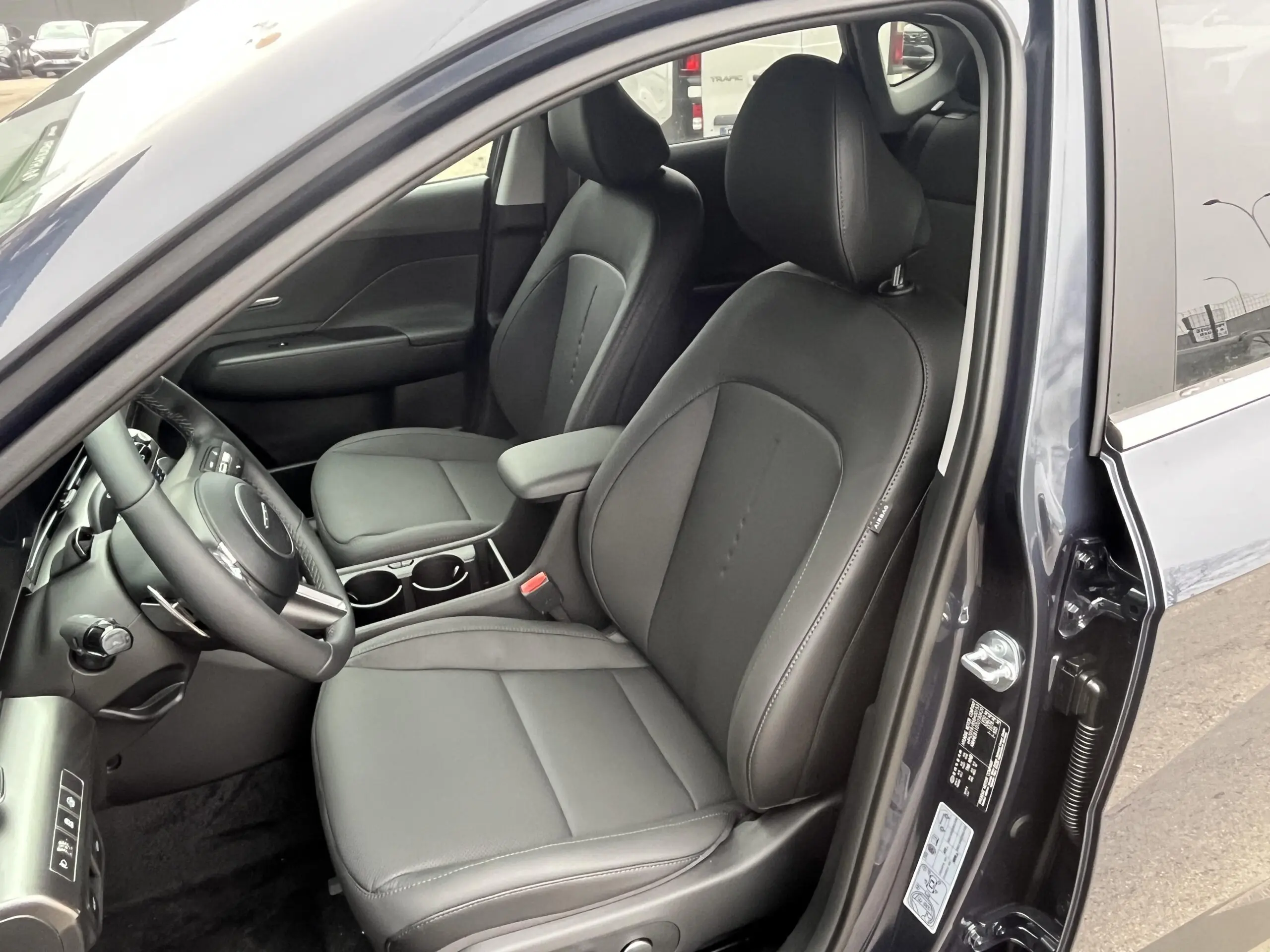 HYUNDAI_KONA_SIEGE-CONDUCTEUR