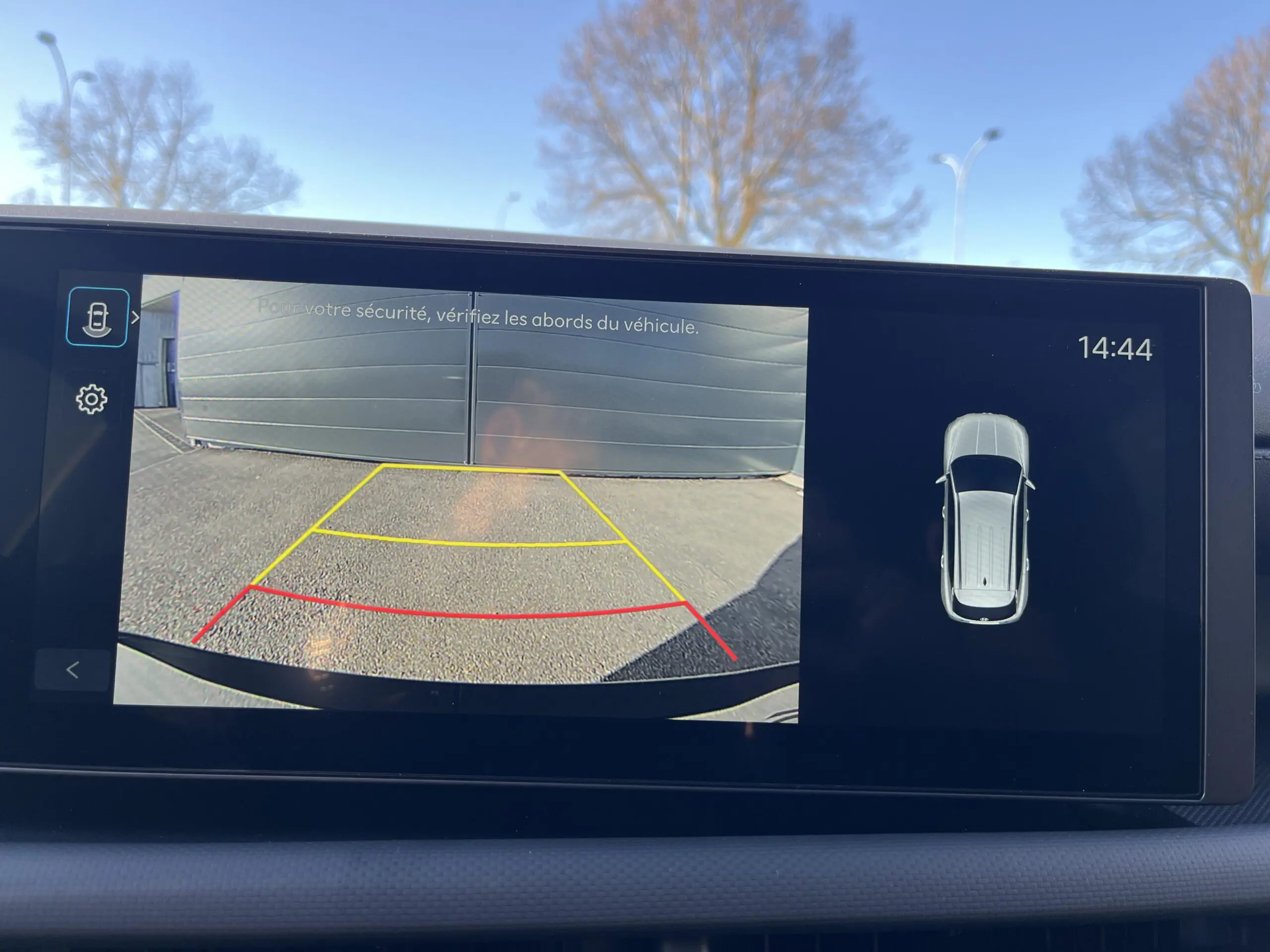 HYUNDAI_TUCSON_CONSOLE-CENTRALE-CAMERA-DE-RECUL