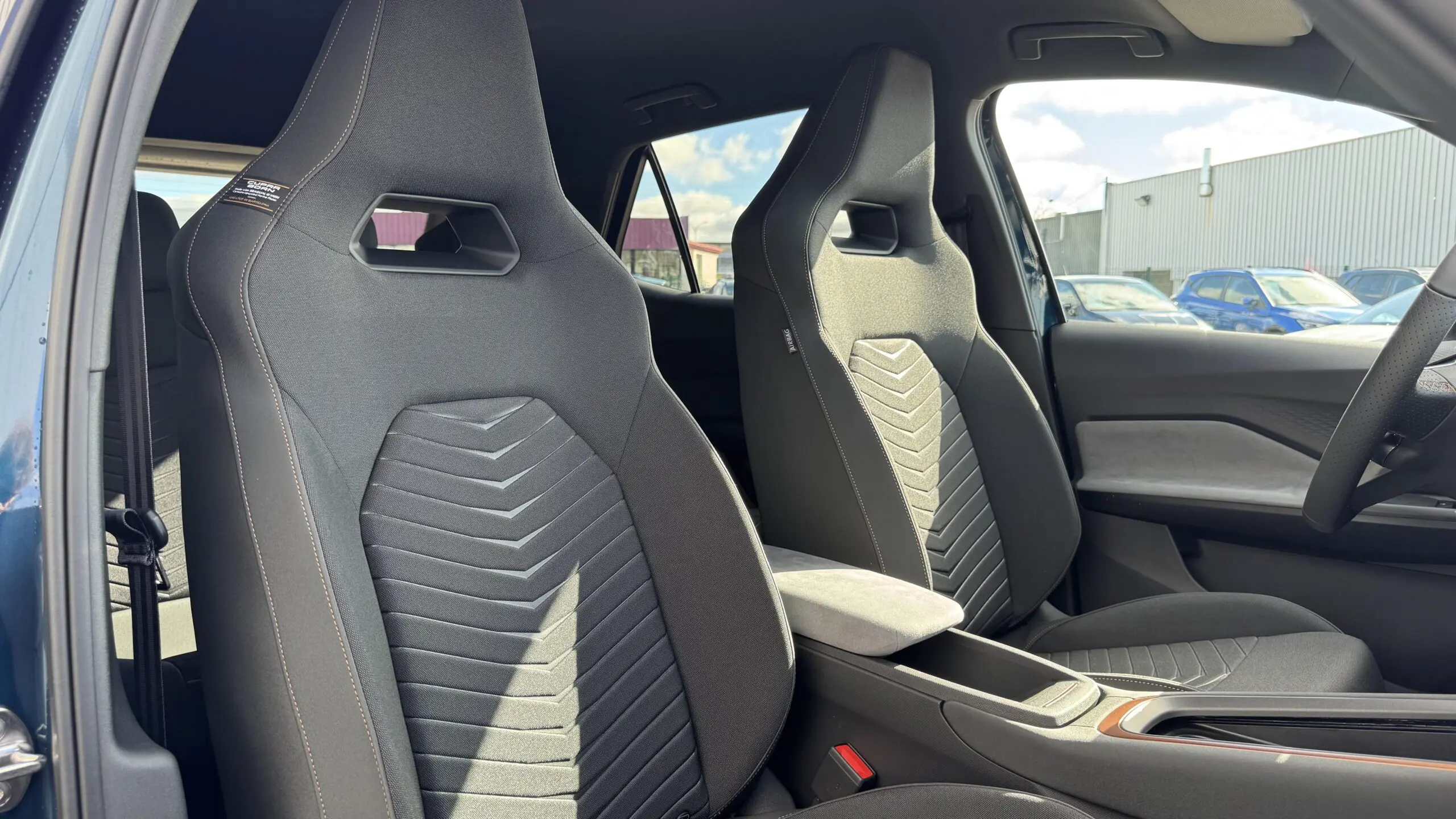 CUPRA_BORN_SIEGE-CONDUCTEUR