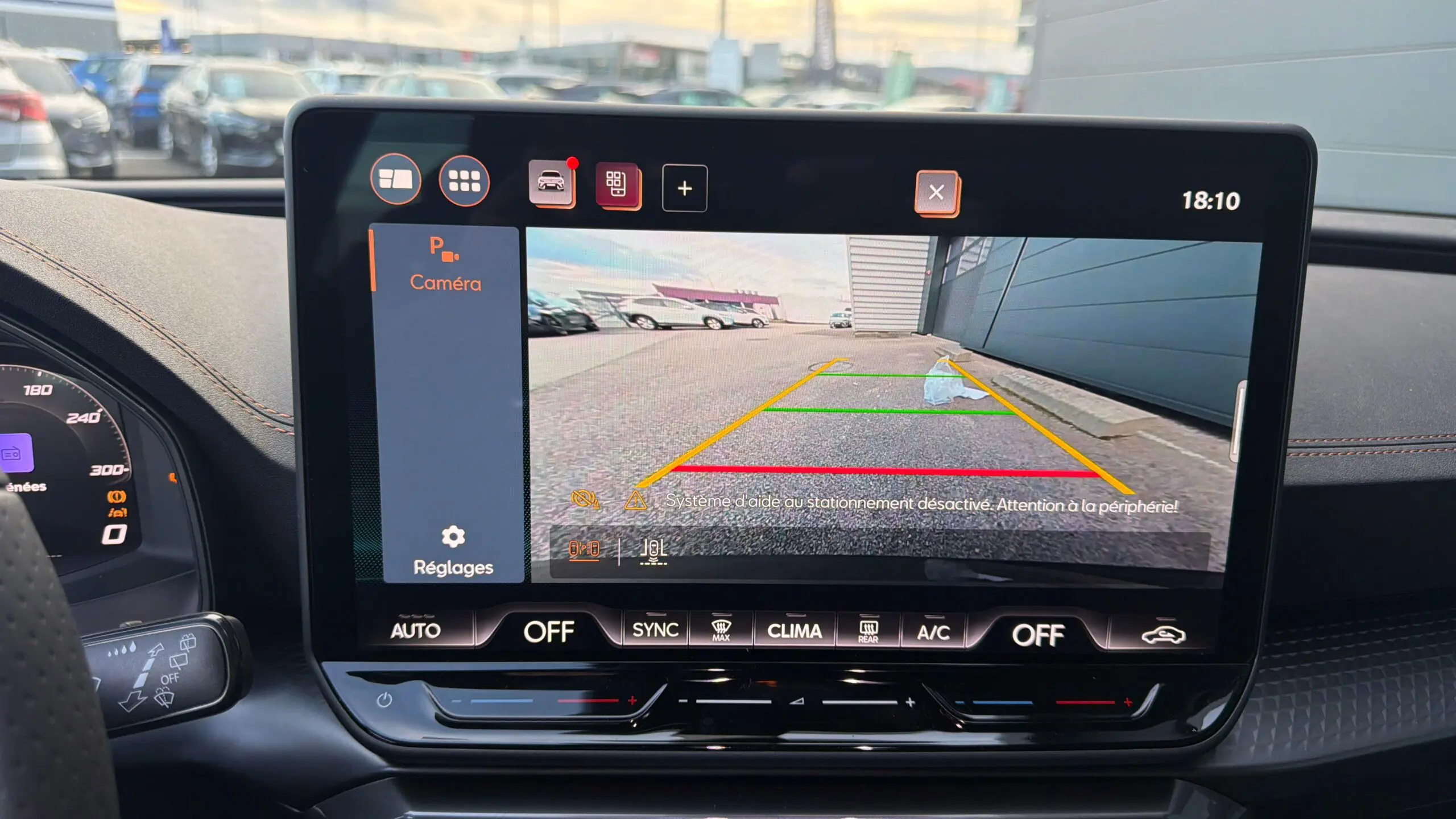 CUPRA_LEON_CONSOLE-CENTRALE-CAMERA-DE-RECUL