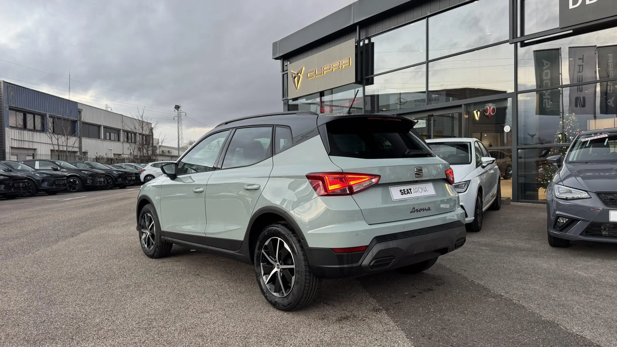 SEAT_ARONA_34-ARRIERE-GAUCHE