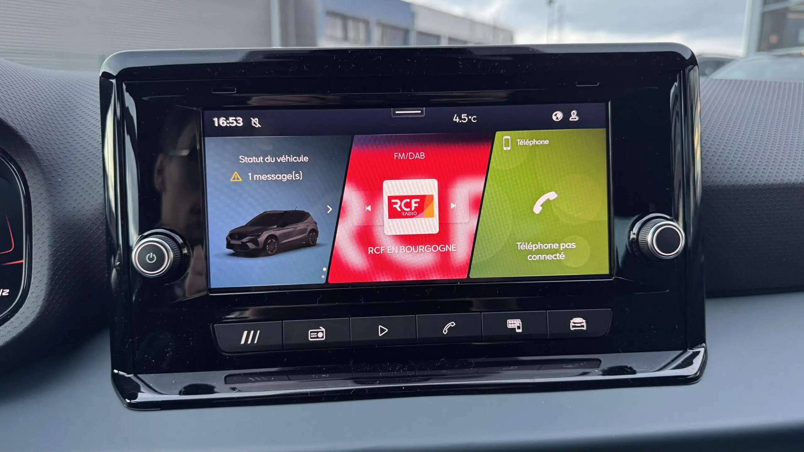 SEAT_ARONA_CONSOLE-CENTRALE