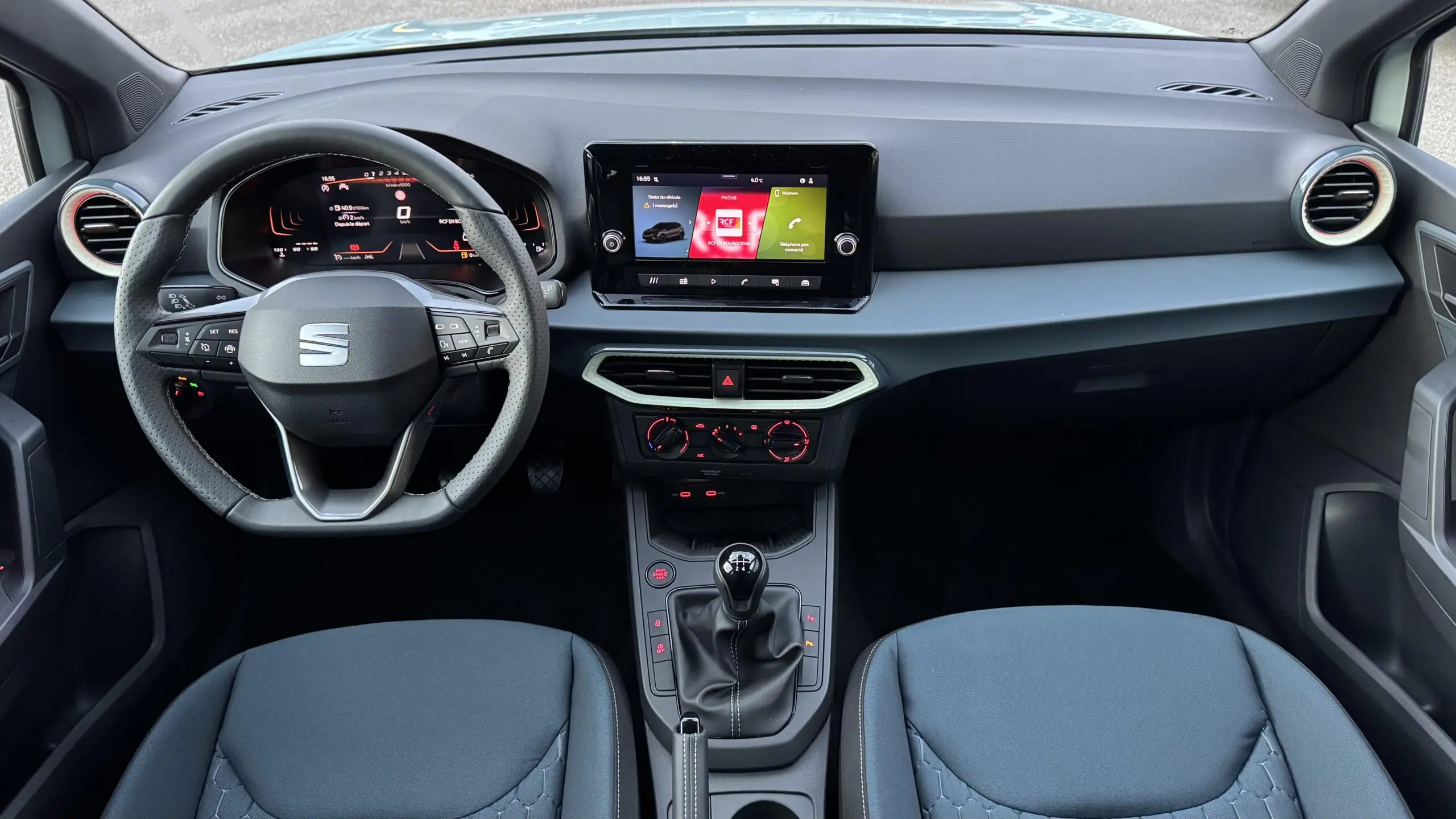 SEAT_ARONA_PLANCHE-DE-BORD