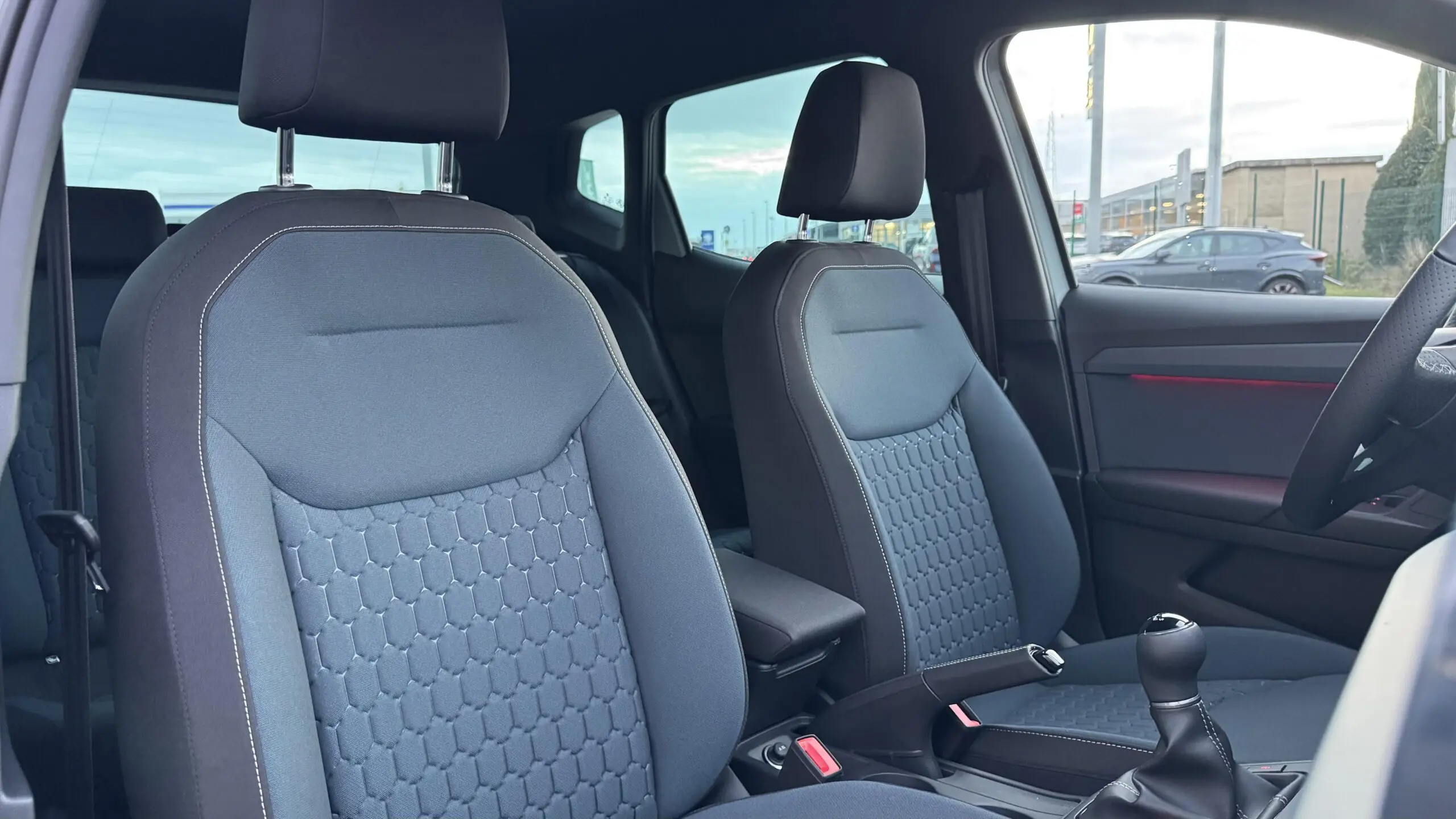 SEAT_ARONA_SIEGE-CONDUCTEUR