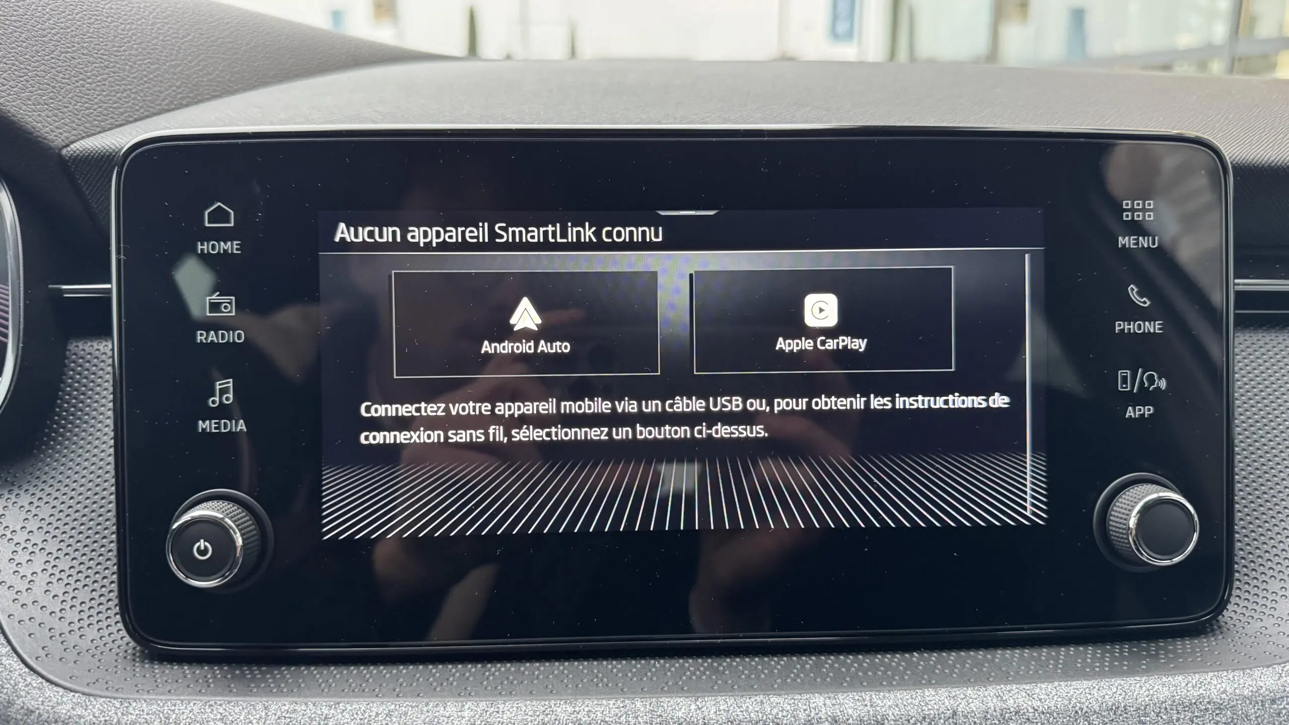 SKODA_KAMIQ_CONSOLE-CENTRALE-GPS