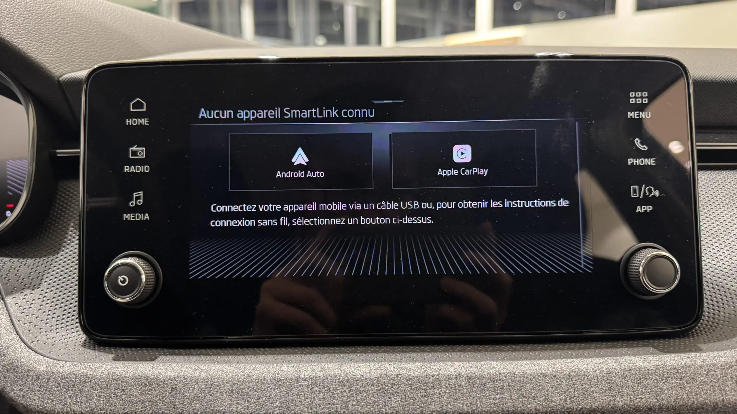 SKODA_KAMIQ_CONSOLE-CENTRALE-GPS