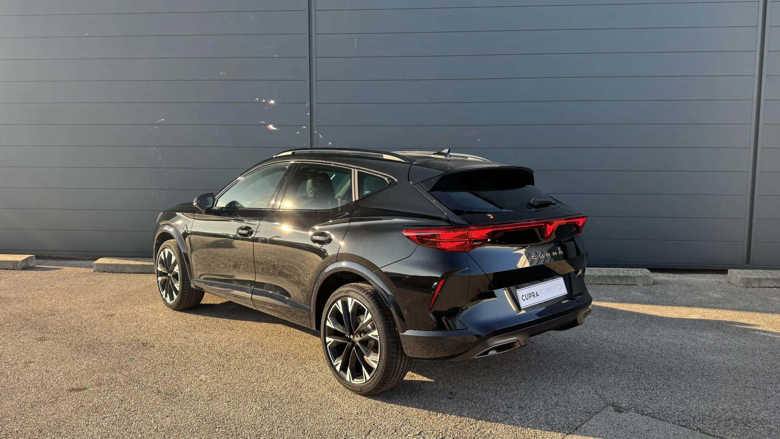 CUPRA_FORMENTOR_34-ARRIERE-GAUCHE