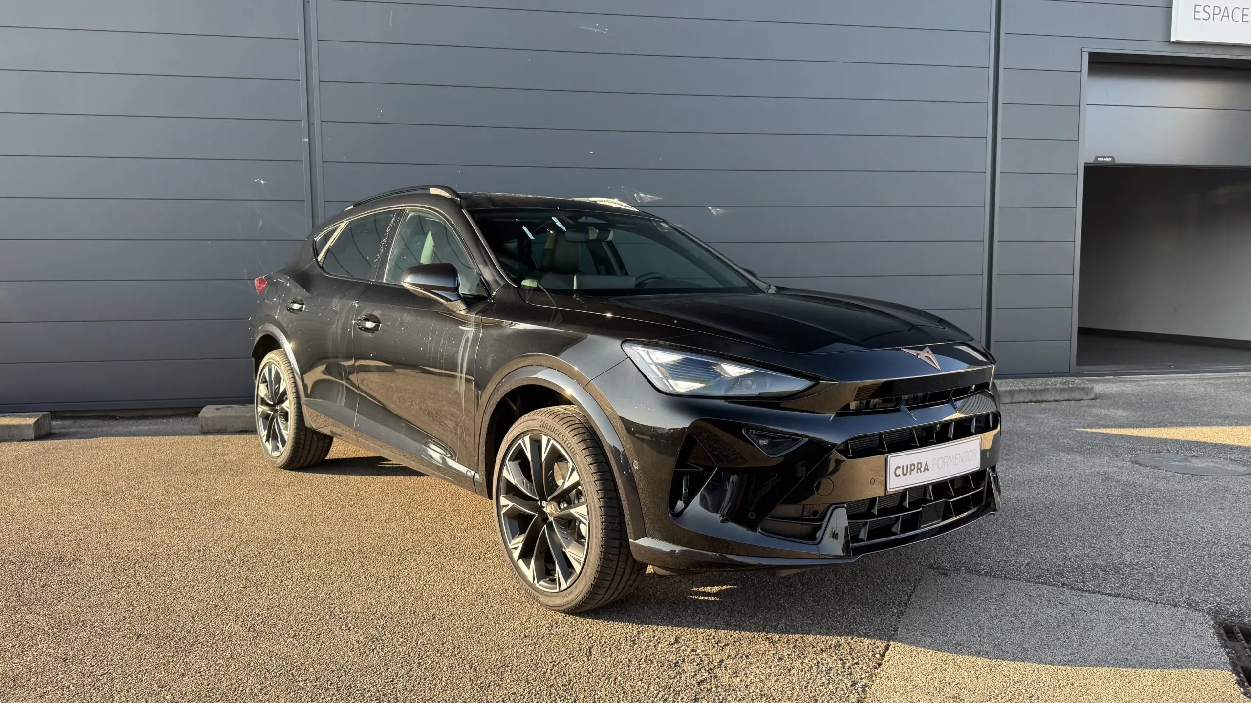 CUPRA_FORMENTOR_34-AVANT-DROIT