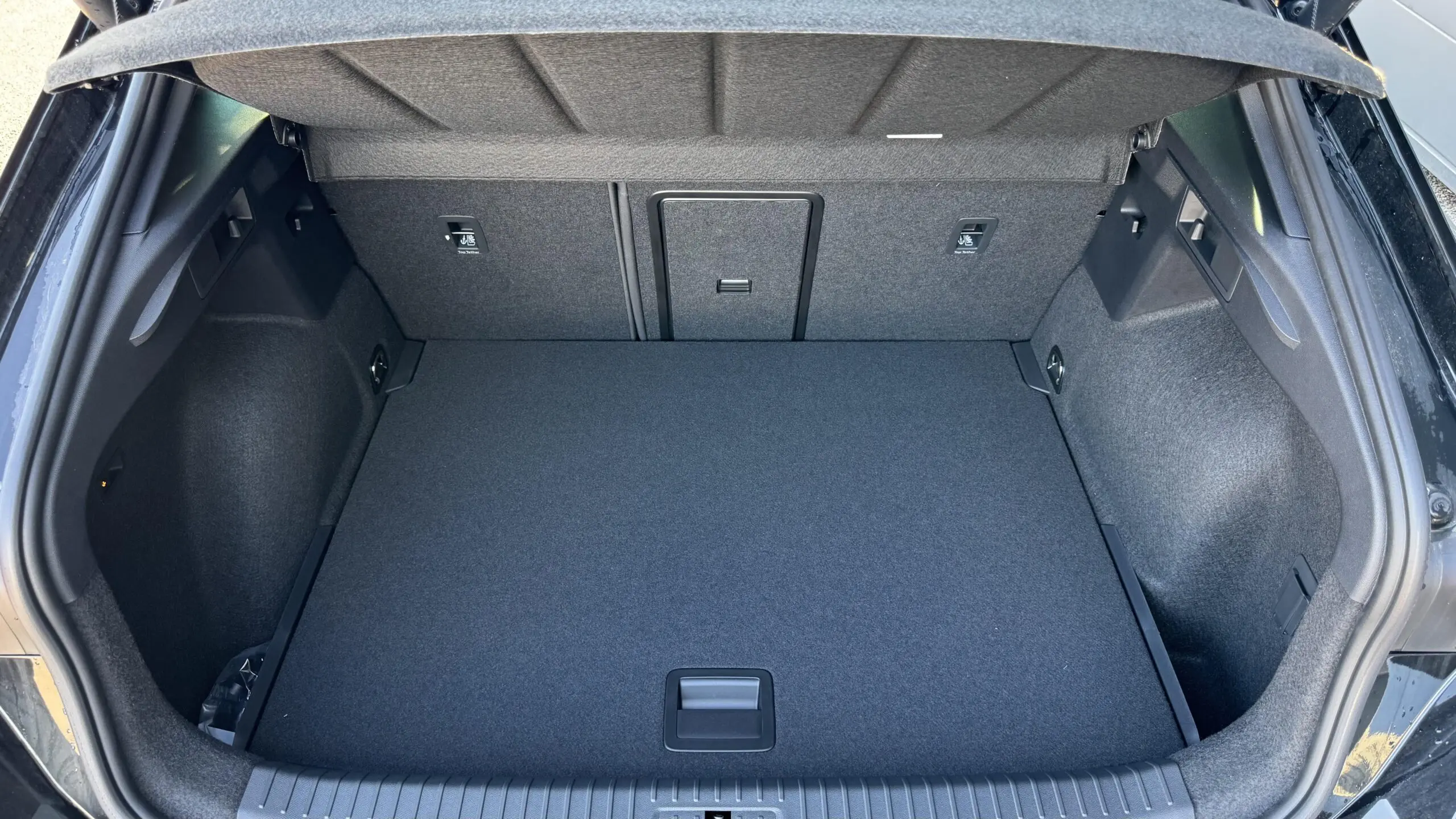 CUPRA_FORMENTOR_COFFRE