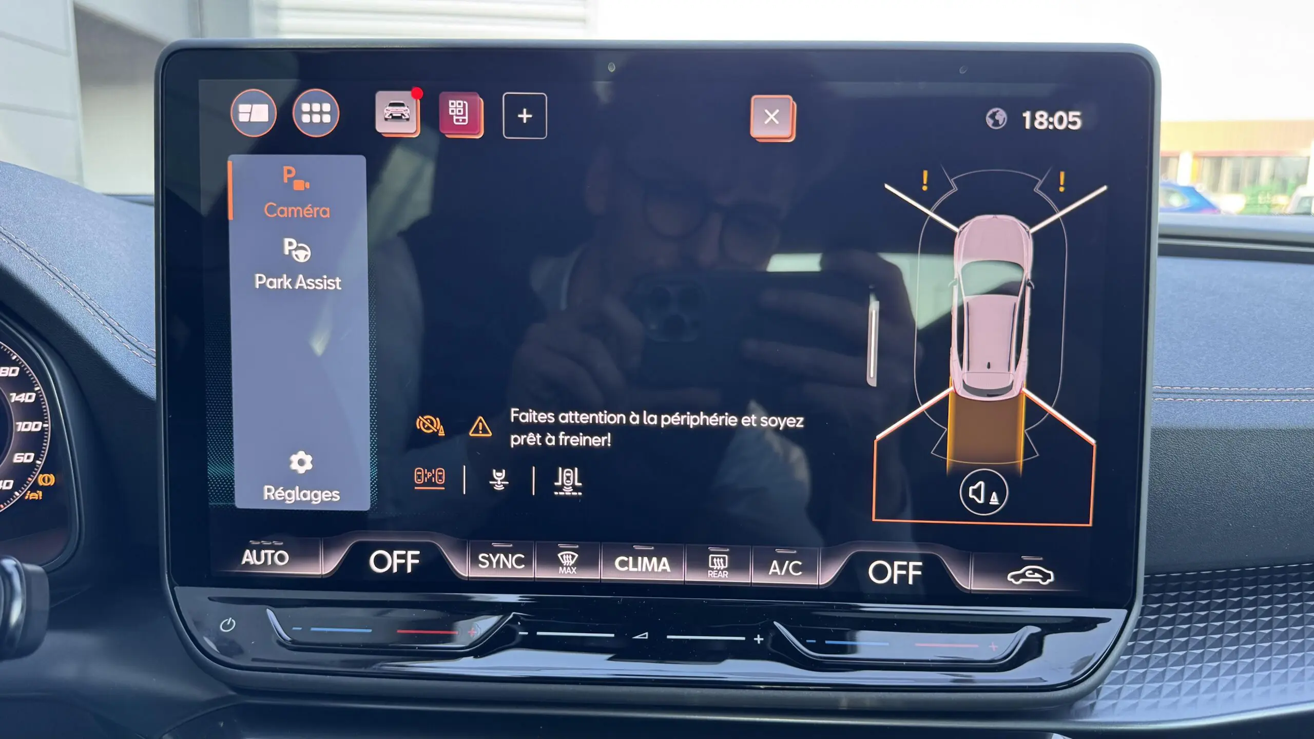 CUPRA_FORMENTOR_CONSOLE-CENTRALE-CAMERA-DE-RECUL