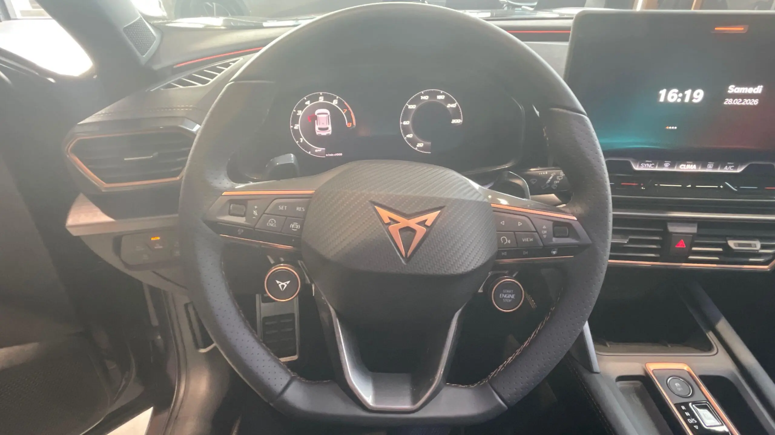 CUPRA_FORMENTOR_POSTE-DE-PILOTAGE