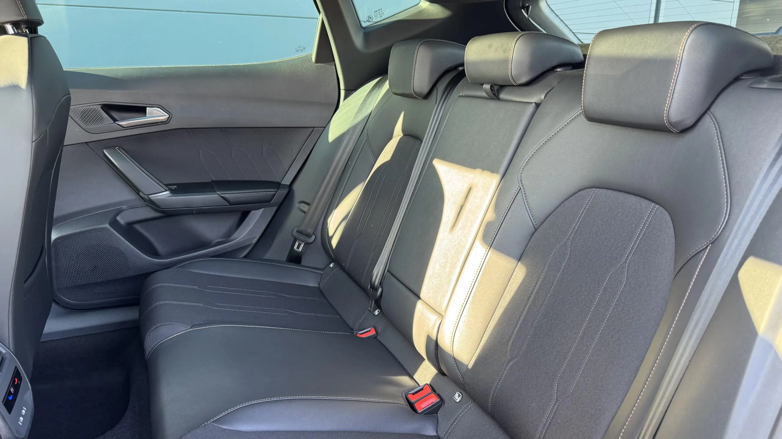 CUPRA_FORMENTOR_SIEGE-ARRIERE-GAUCHE