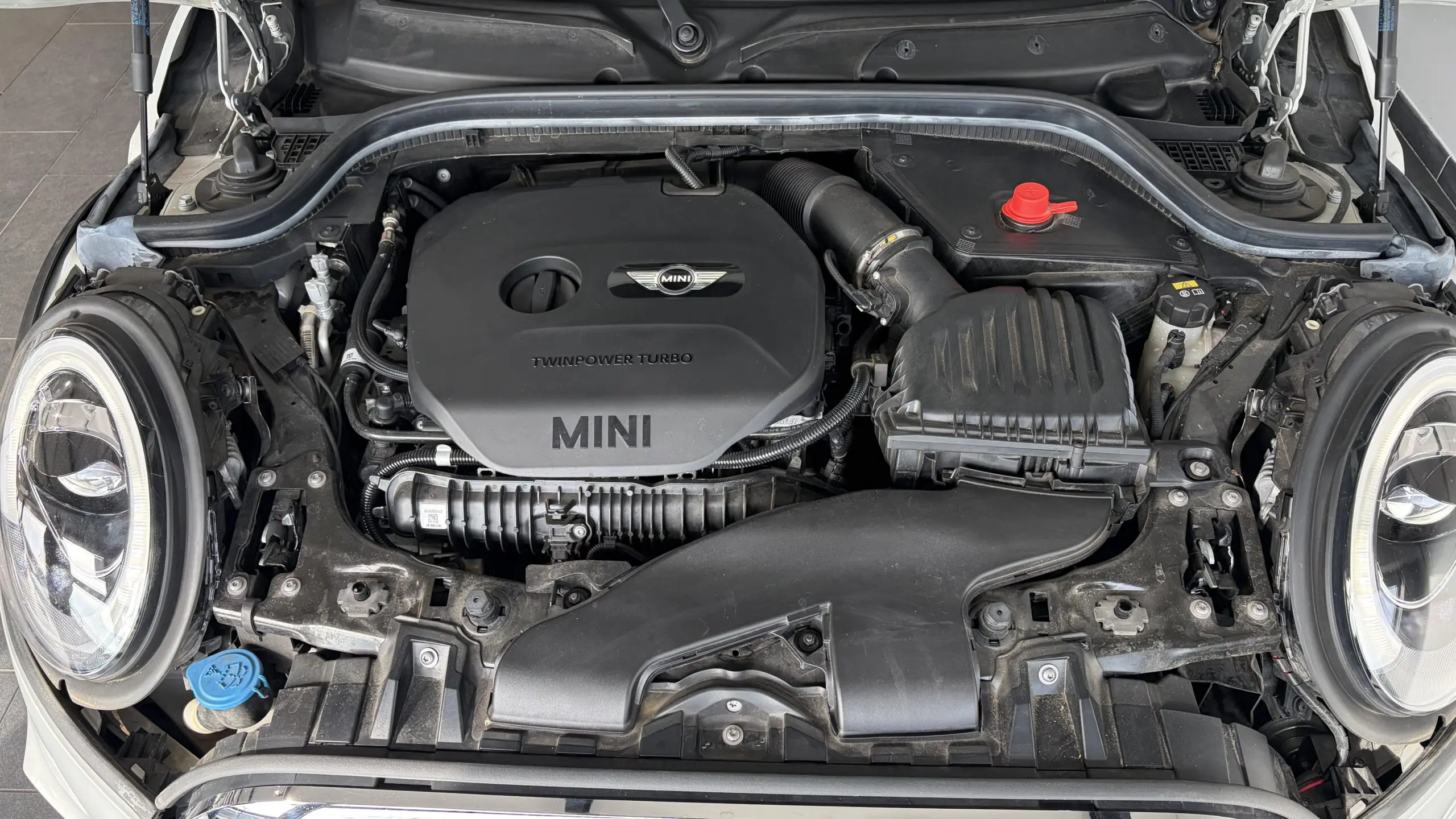 MINI_CABRIOLET-F57_BLOC-MOTEUR