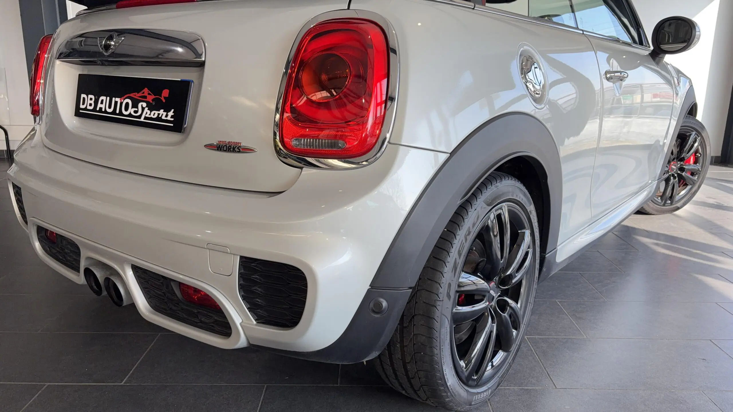 MINI_CABRIOLET-F57_PANNEAU-DE-PORTE-AVANT-DROIT