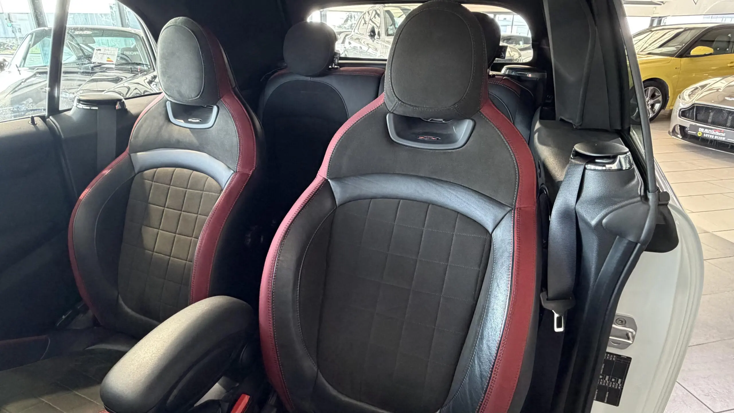 MINI_CABRIOLET-F57_SIEGE-CONDUCTEUR