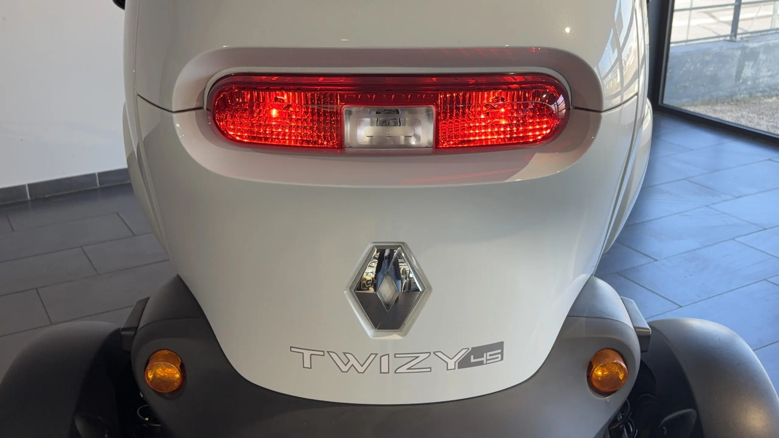 RENAULT_TWIZY_COFFRE