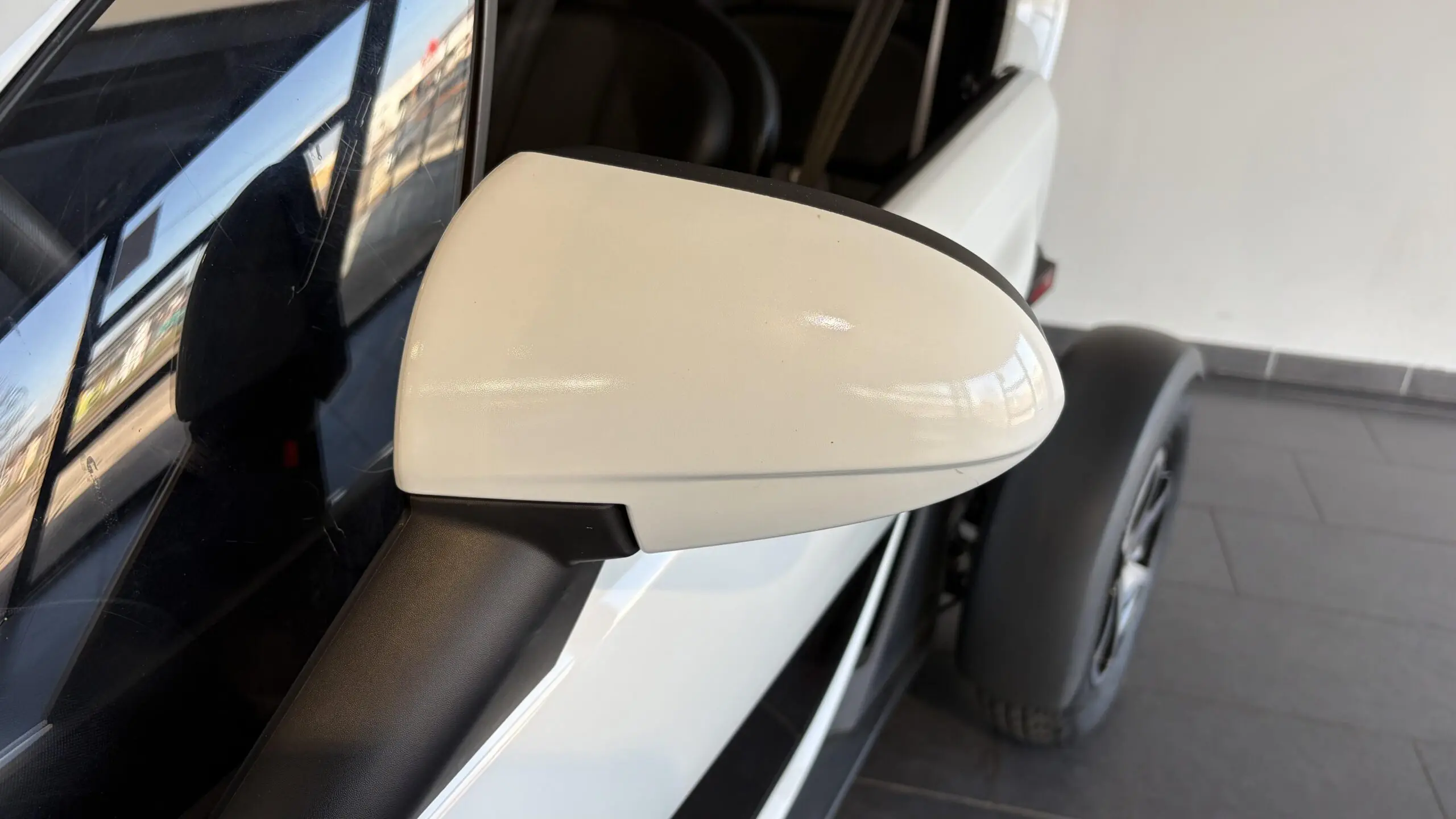 RENAULT_TWIZY_PANNEAU-DE-PORTE-AVANT-DROIT