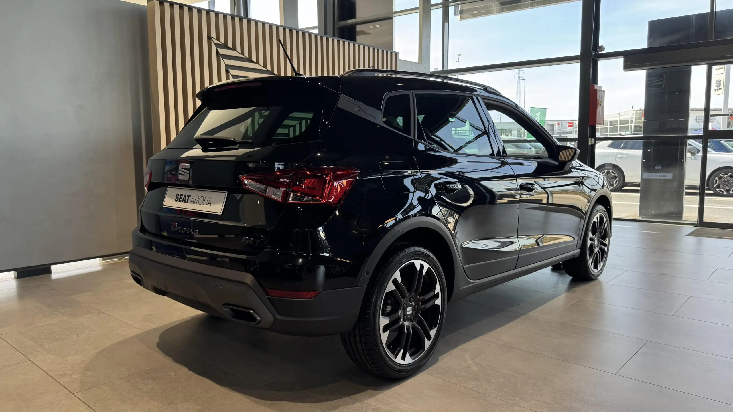 SEAT_ARONA_34-ARRIERE-DROIT