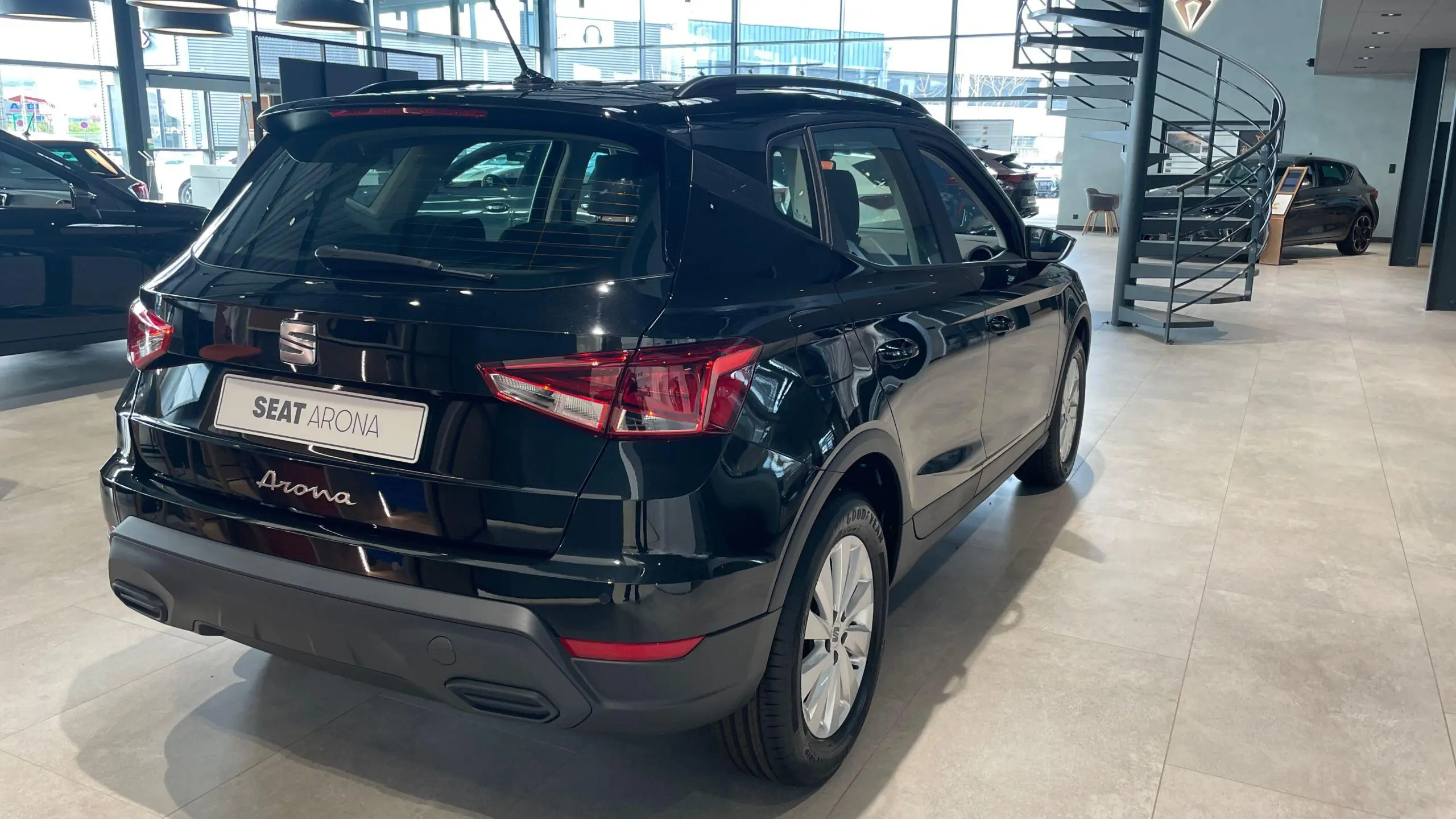 SEAT_ARONA_34-ARRIERE-DROIT