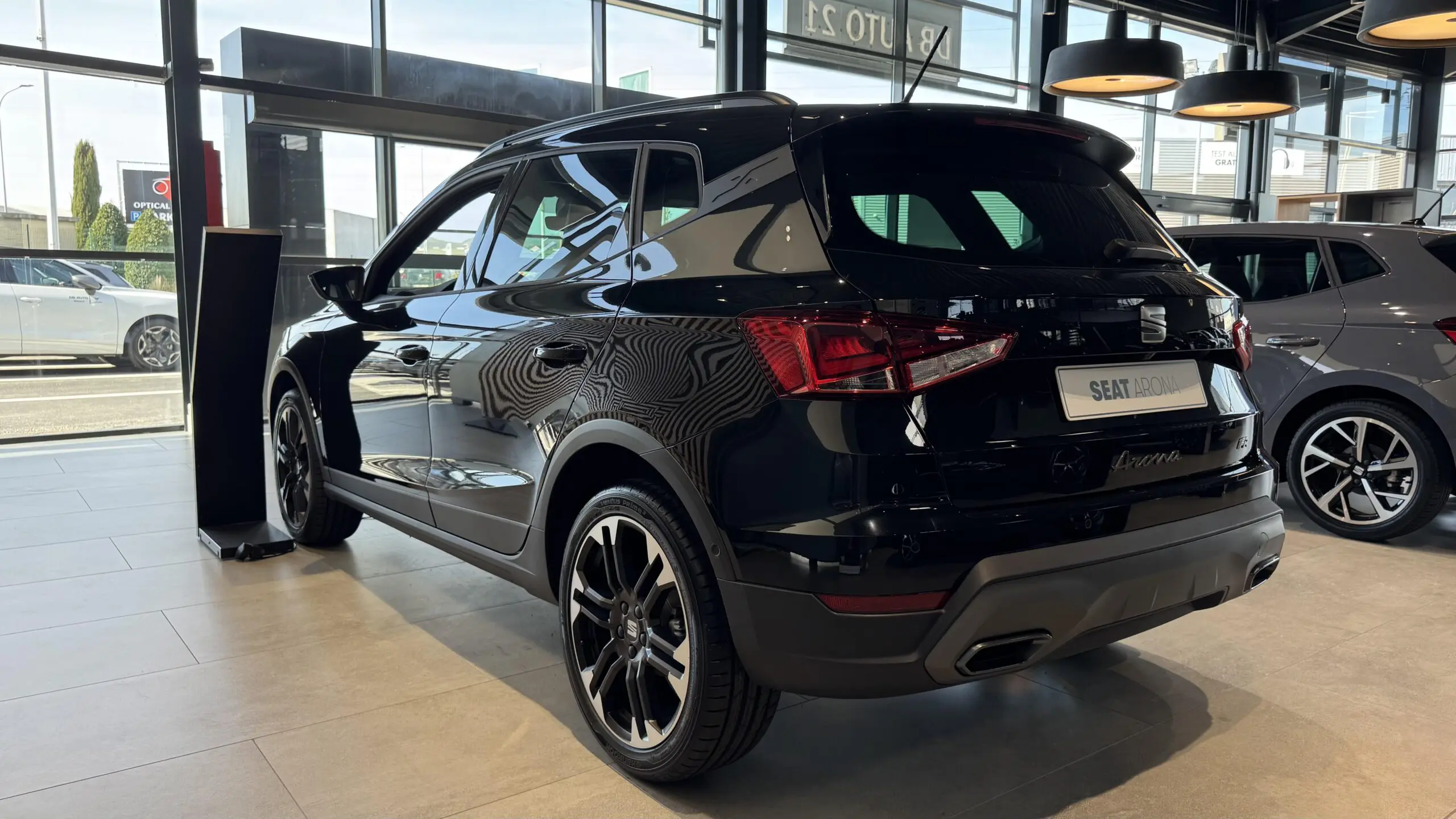 SEAT_ARONA_34-ARRIERE-GAUCHE