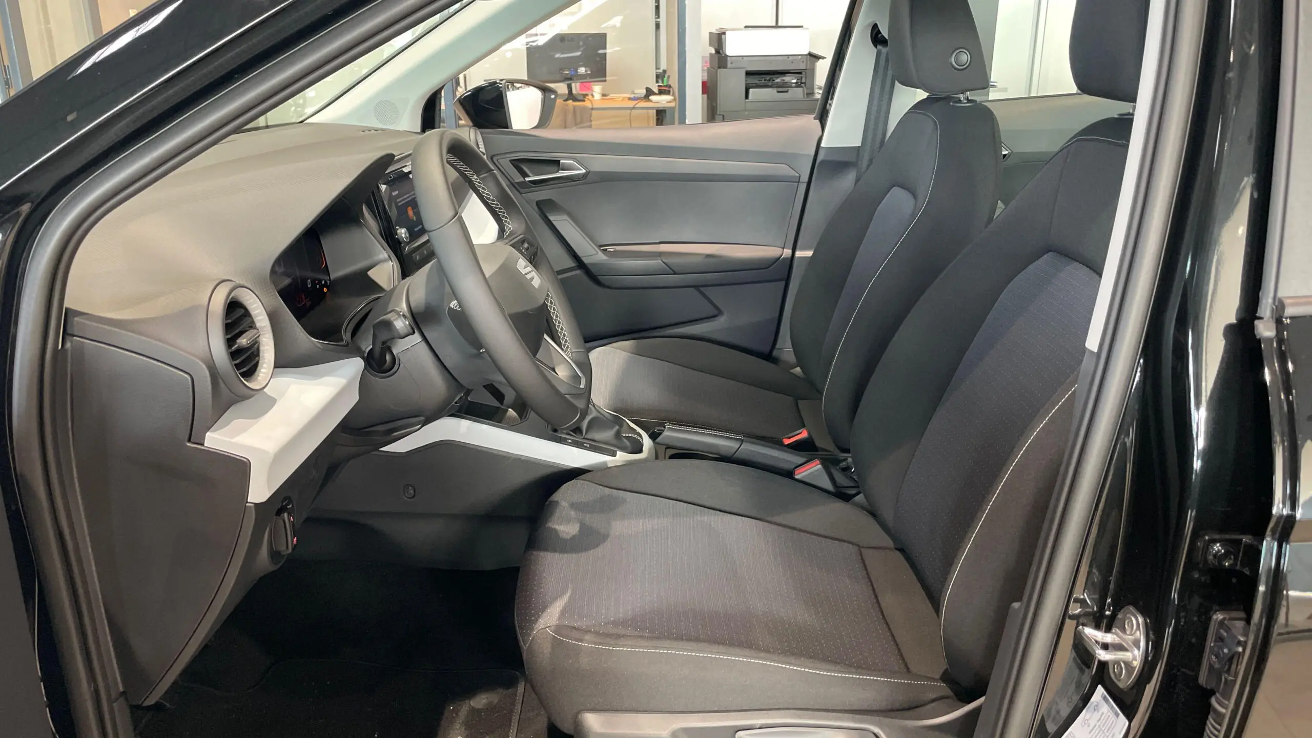 SEAT_ARONA_INTERIEUR-CONDUCTEUR