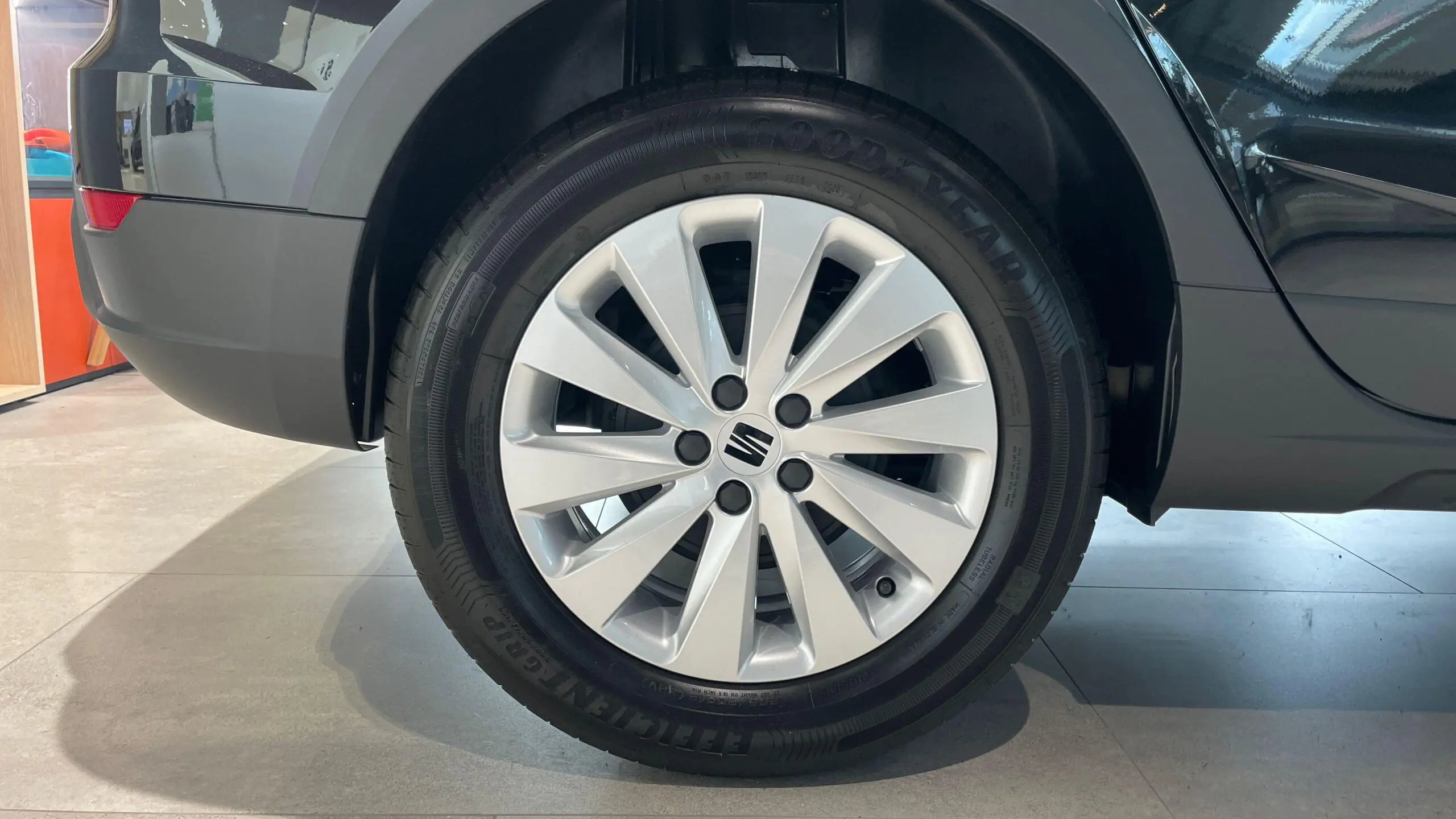 SEAT_ARONA_JANTE-ARRIERE-DROITE